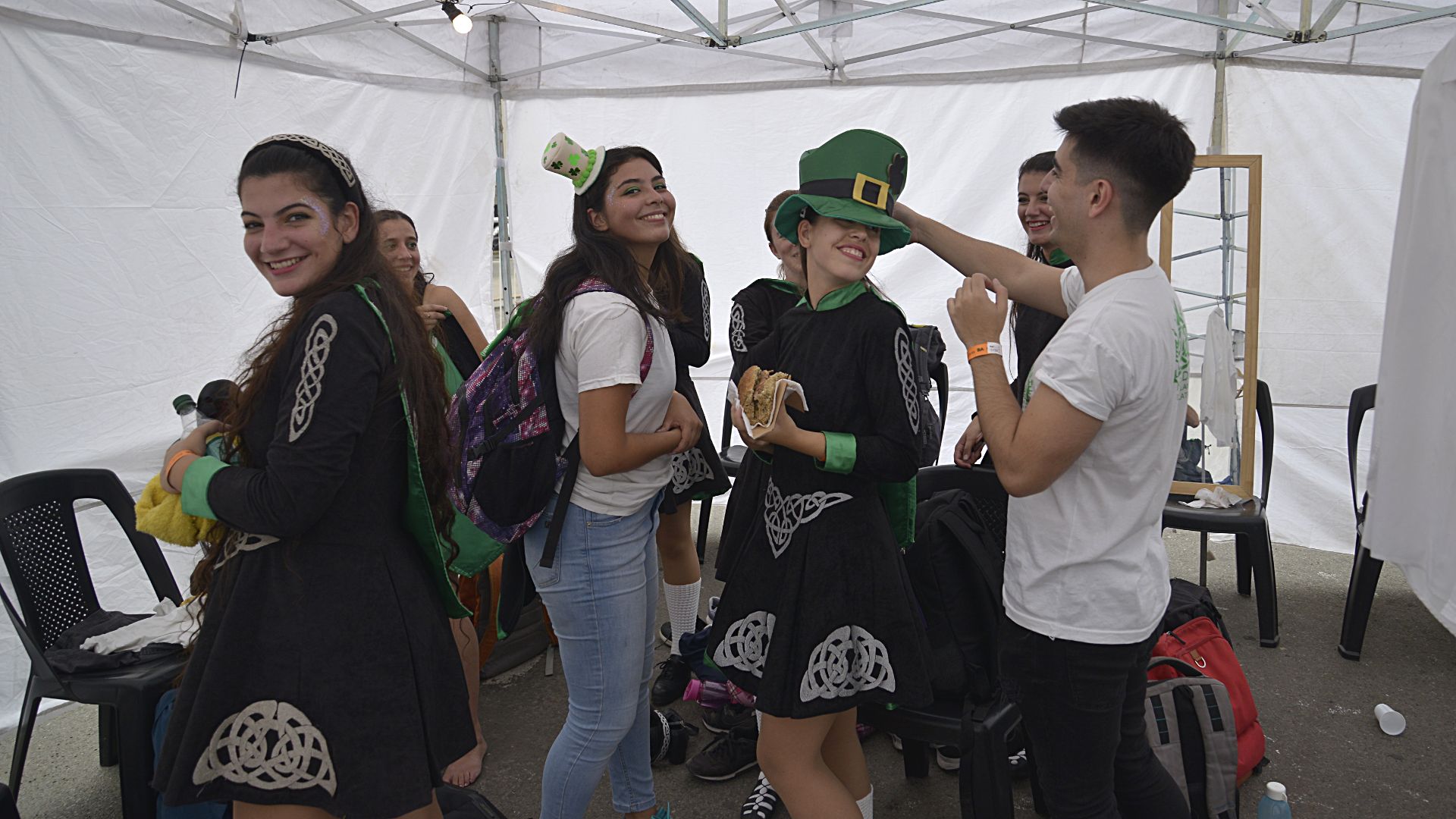 El gobierno de la Ciudad convoco a los porteños a vivir una tarde con música celta en vivo, cocina irlandesa, desfiles típicos y demás ingredientes necesarios para dar vida a esta festividad