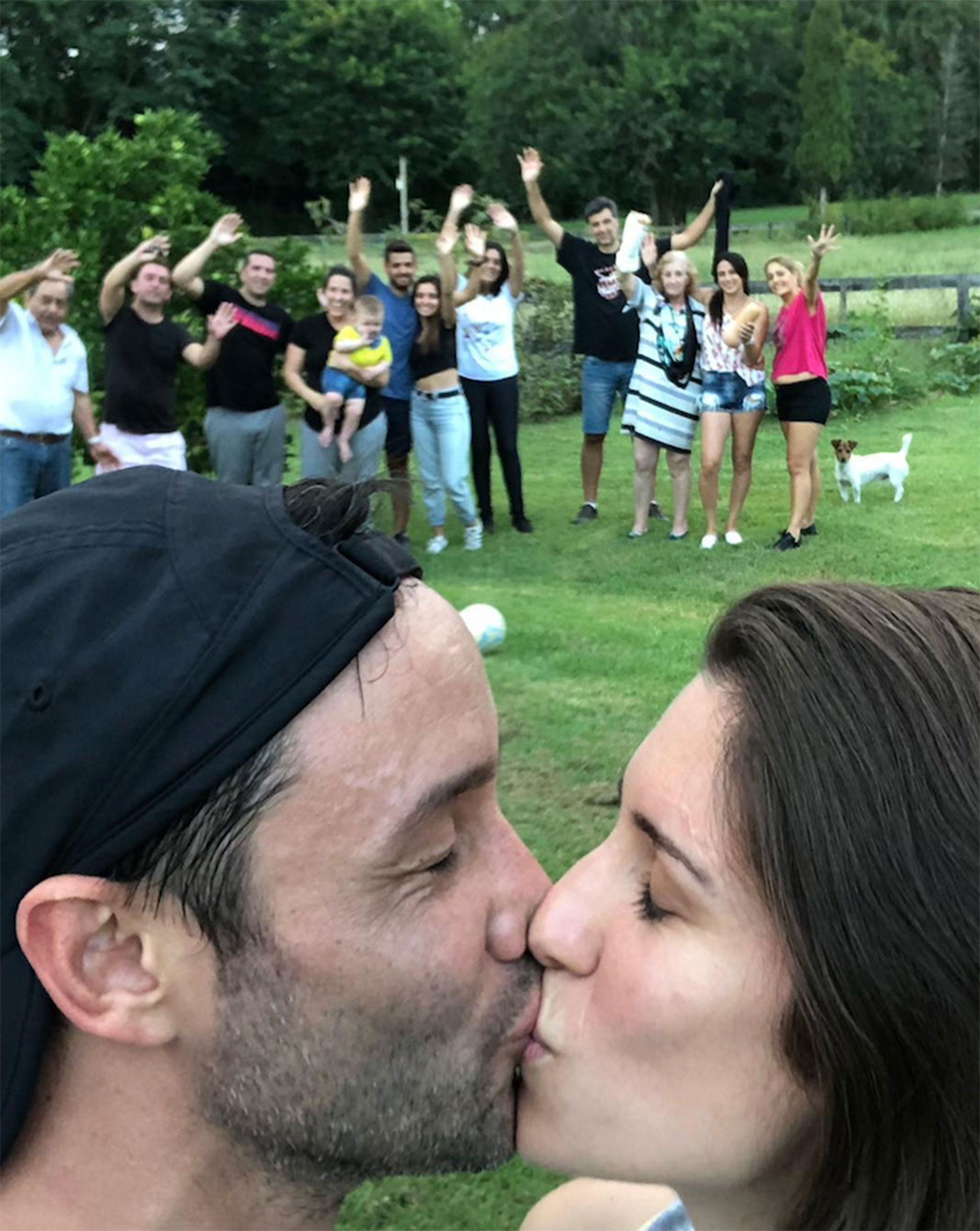 Por eso hoy decido compartirla con la familia, amigos y, antes que nada, con todos ustedes”, escribió Luciano, presentado así a Julia. (Foto: Instagram)