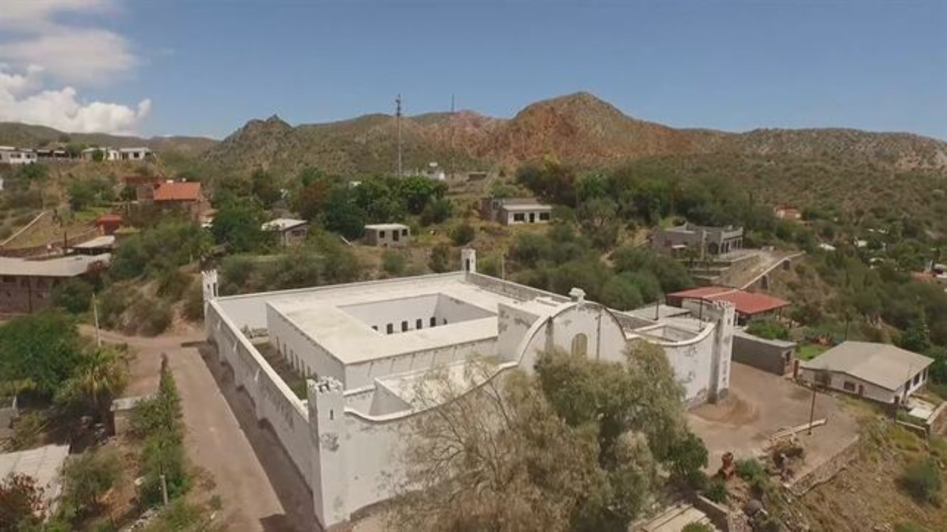 La Historia De Una Carcel Mexicana Unica En El Mundo Sin Puertas Y Custodiada Por El Desierto Infobae la historia de una carcel mexicana