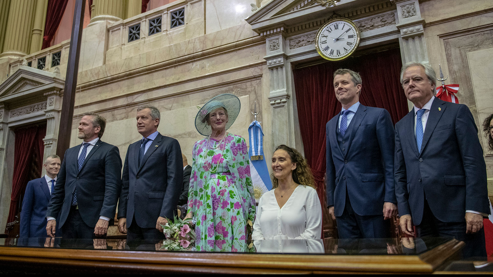 La recepción en el Senado, por parte de las autoridades de la Cámara alta