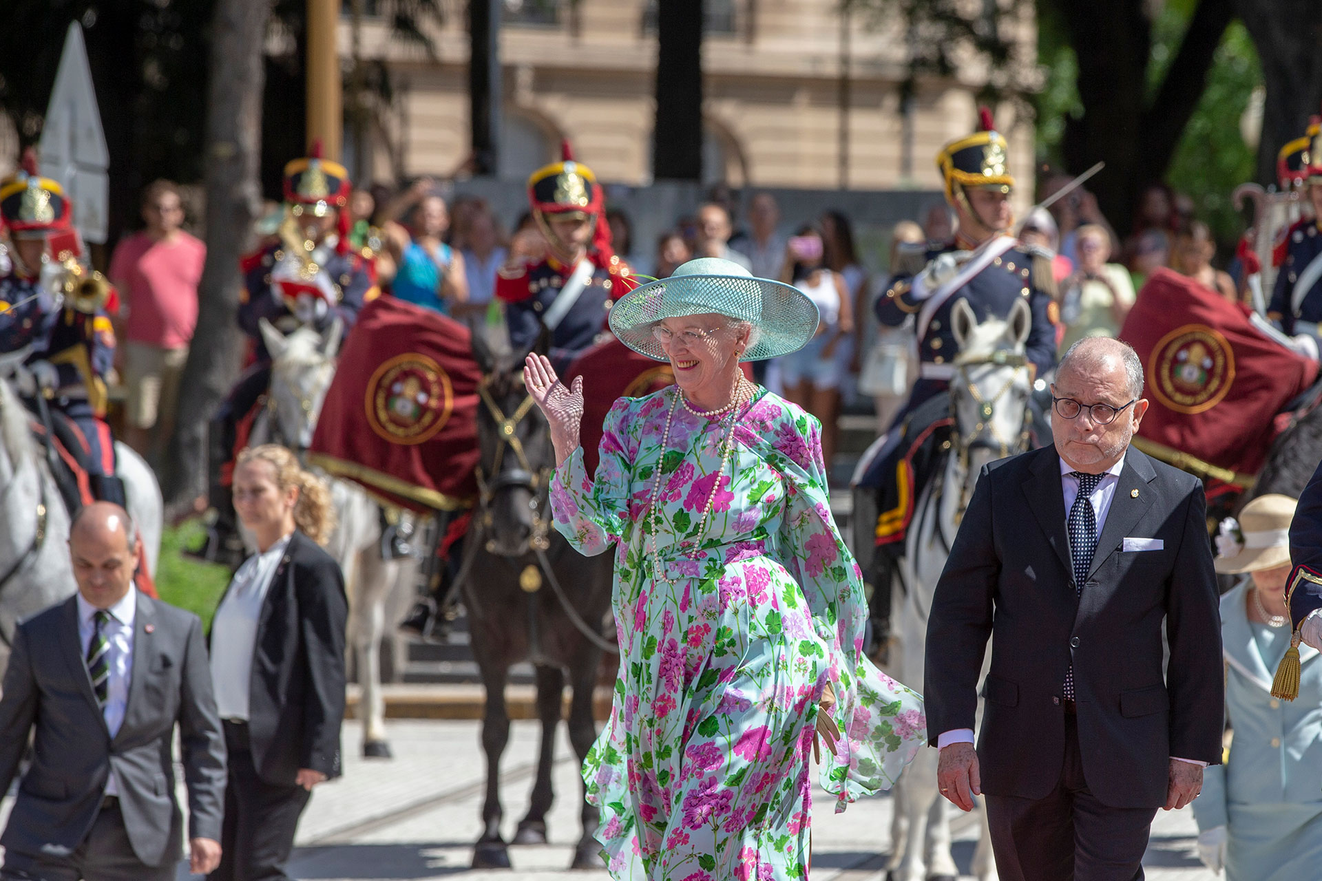 La visita a la Argentina es el viaje número 54 de la reina