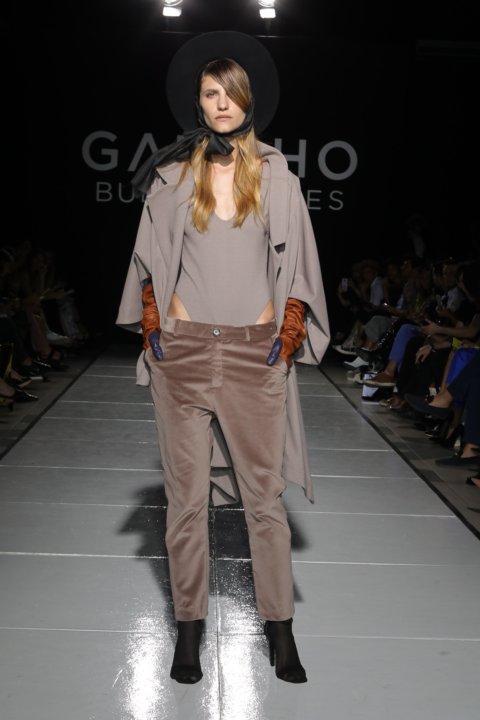 Gamuzas, colores tierras con toques de tendencias