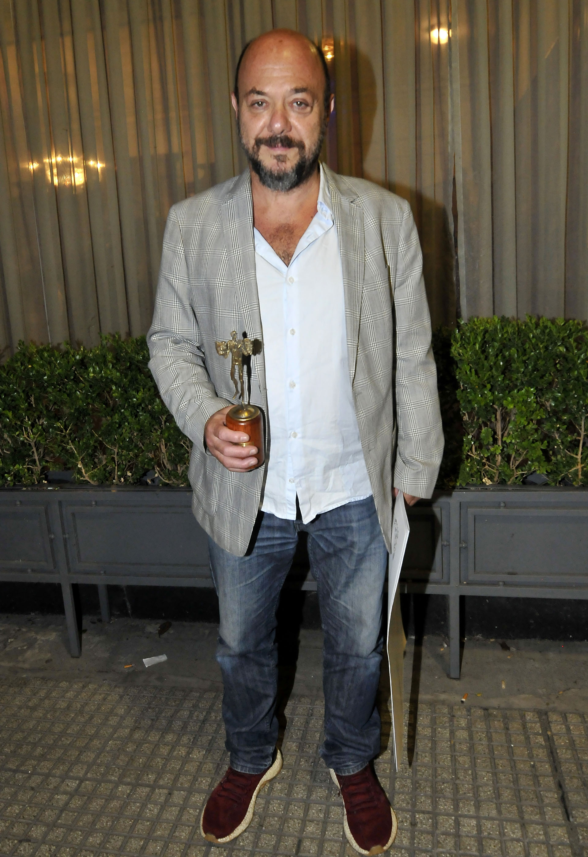 Luis Ziembrowski, con su Premio Podestá