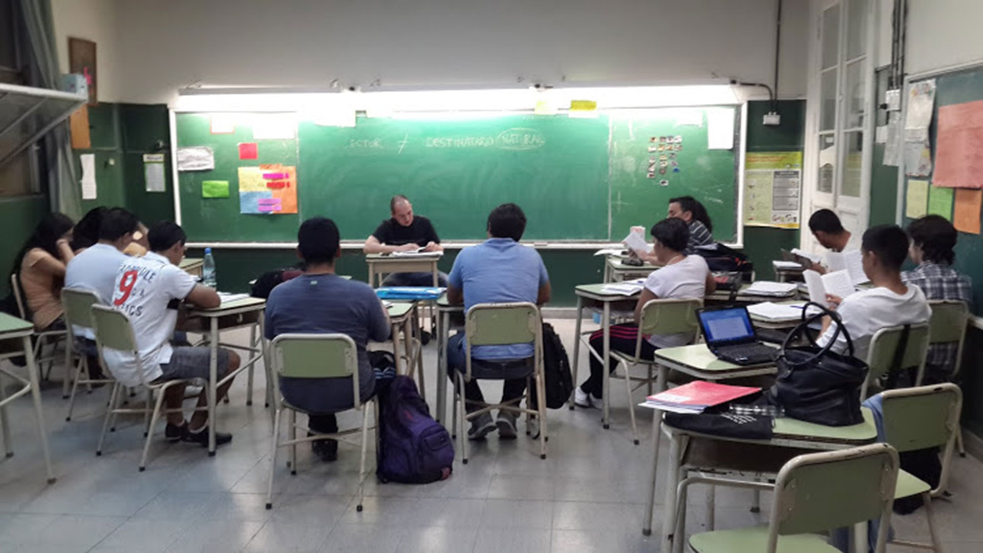 Los adultos que buscan terminar la secundaria lograron muy buenos resultados en matemática
