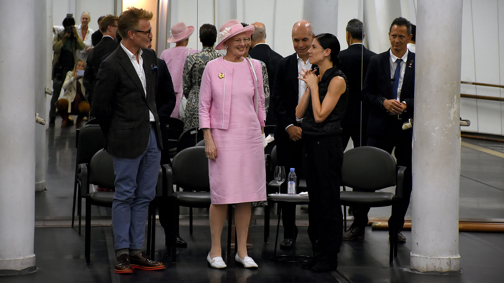 Paloma Herrera le mostró parte del ensayo de bailarines de Don Quijote a la Reina y al director artístico del Teatro Real de Dinamarca y maestro de Ballet, Nikolaj Hübbe
