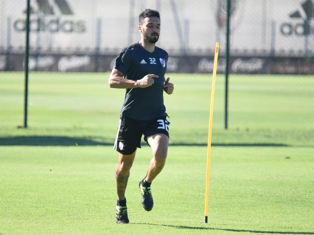 “Llegamos a un acuerdo con el cuerpo técnico”, explicó sobre su viaje (@CARPoficial)