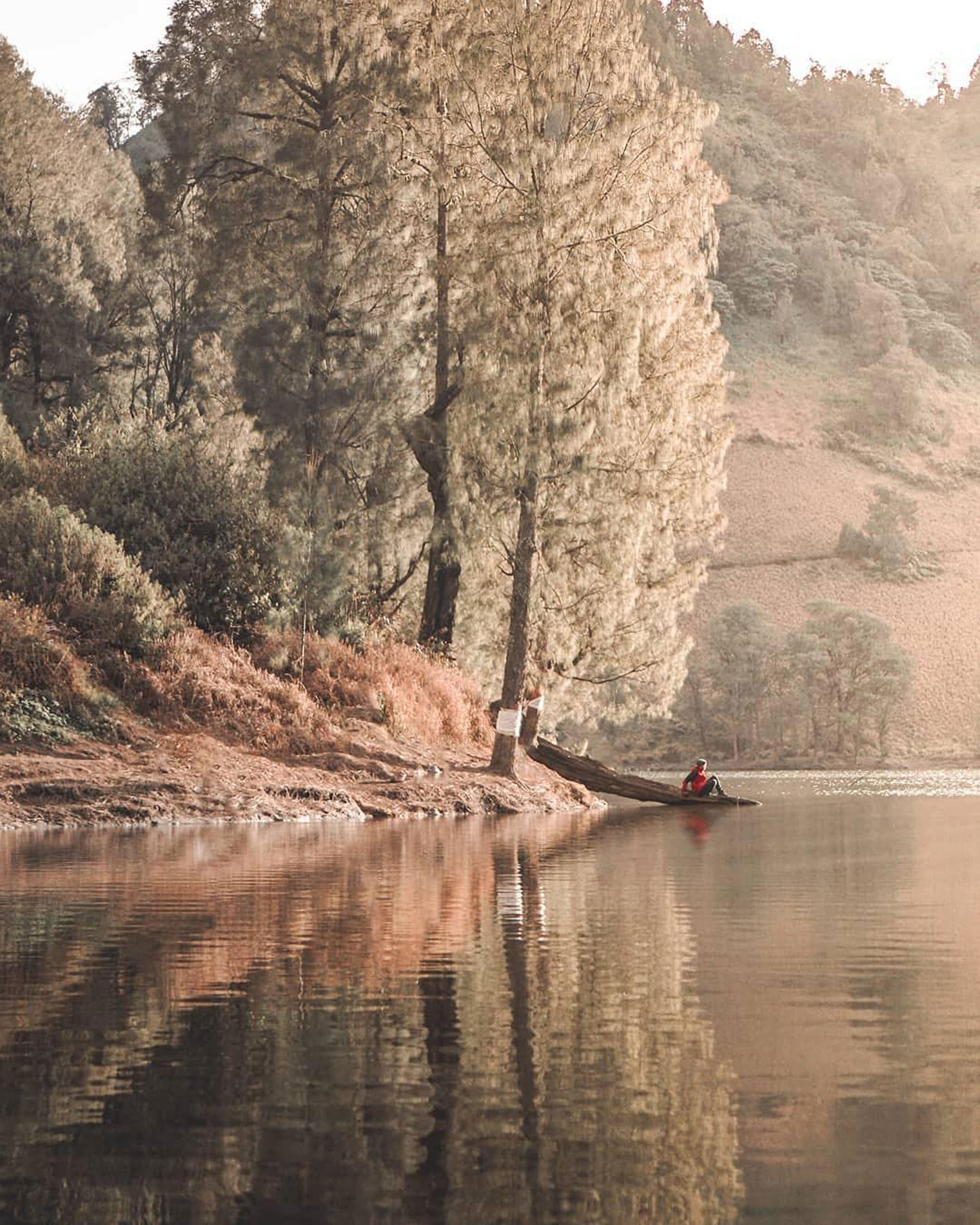Indonesia es dueña de la mayor cantidad de volcanes activos del mundo, algunos de los cuales son escenarios de senderismo y trekking codiciados (Instagram / @indtravel)