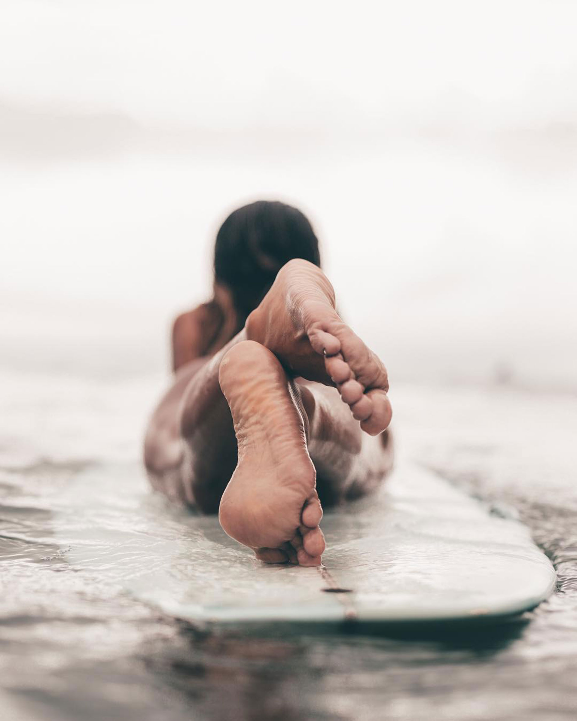 Con más de 50,000 km de costa, Indonesia tiene un número aparentemente infinito de olas sin aglomeraciones que se adaptan a todos los niveles de habilidad de surf (Instagram / @joacomalone)