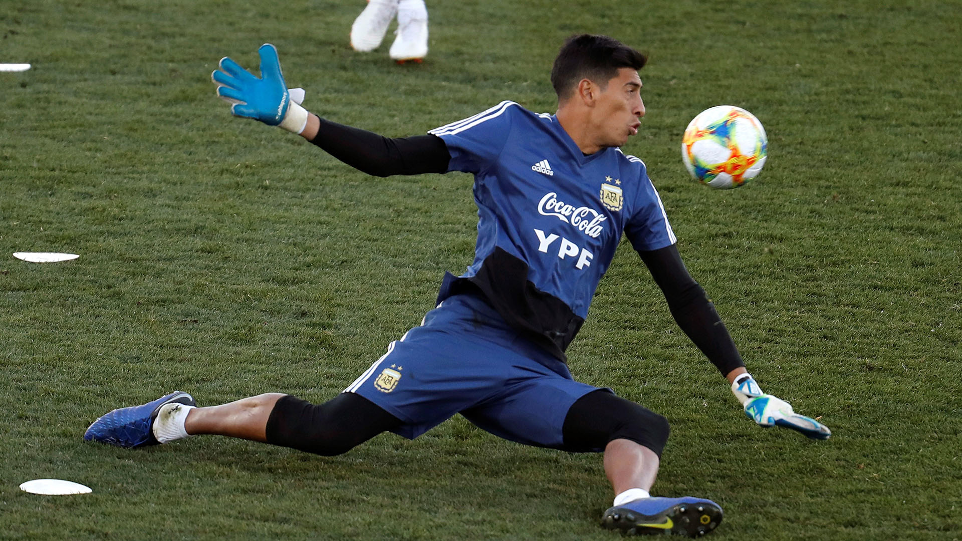 Esteban Andrada peleará con Franco Armani por ser el arquero titular de la Selección (EFE/Juan Carlos Hidalgo)