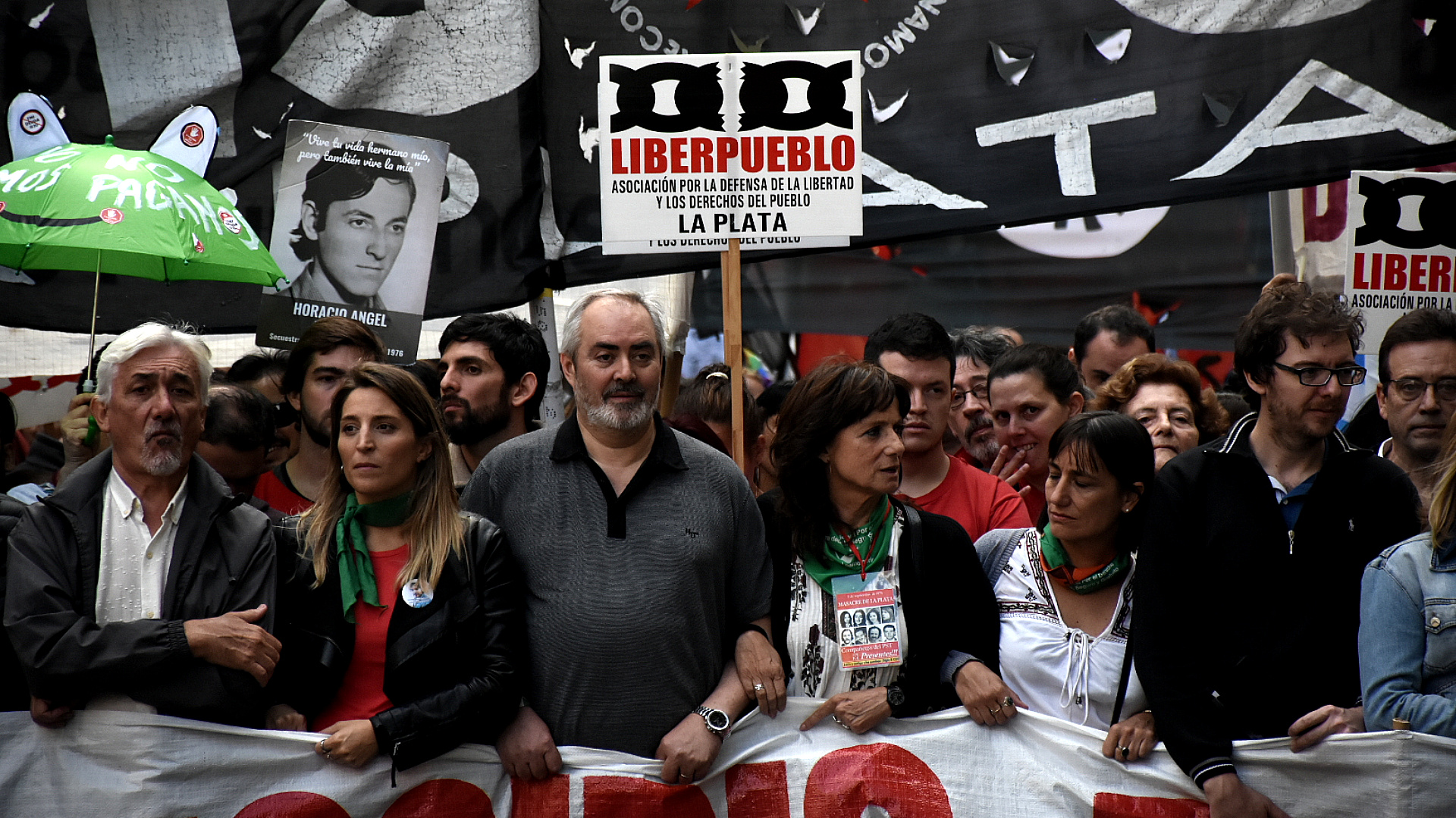 Dirigentes de partidos de Izquierda marcharon durante el acto central