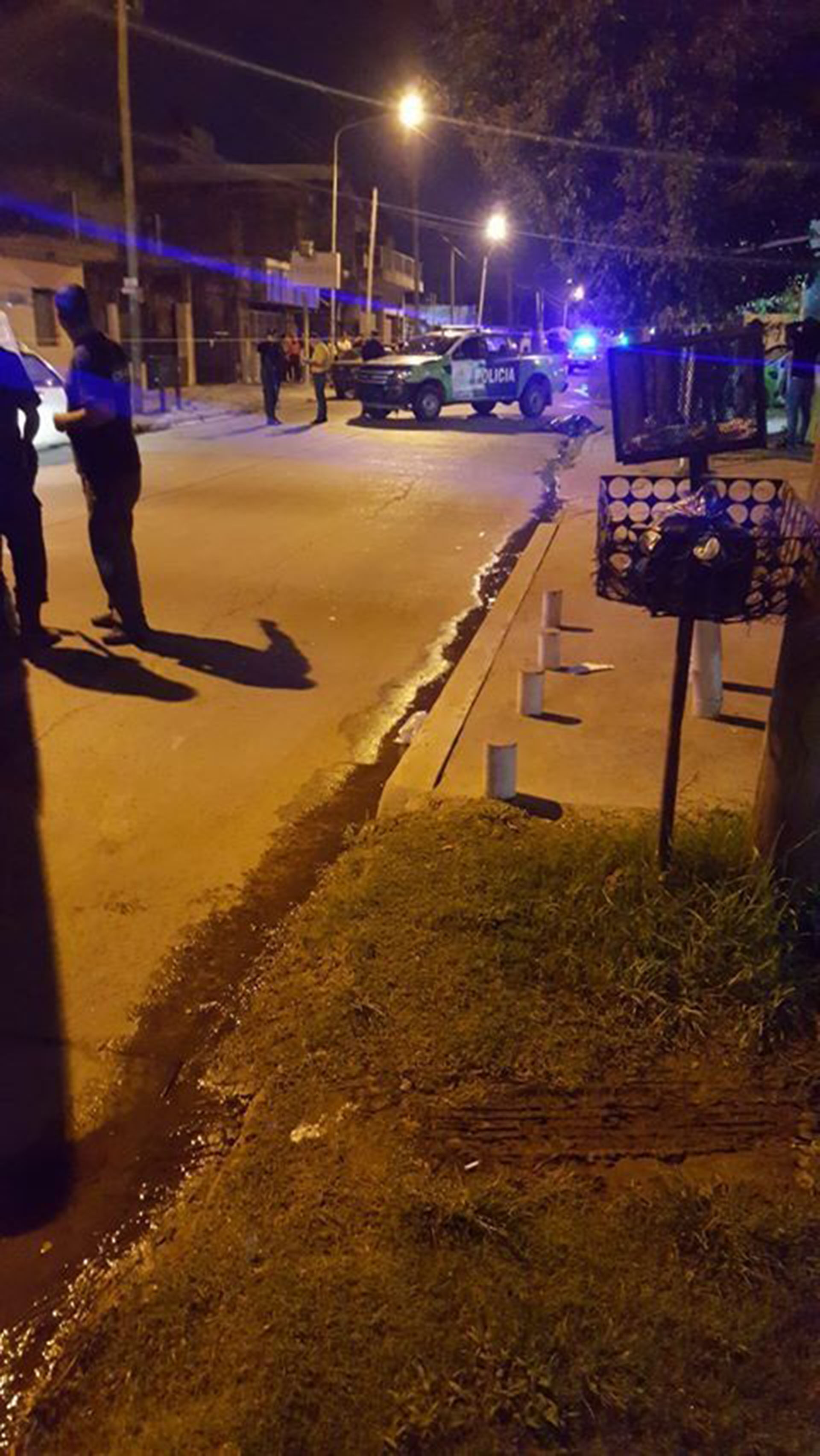 En el primer robo, el ladrón se llevó 500 pesos y un celular