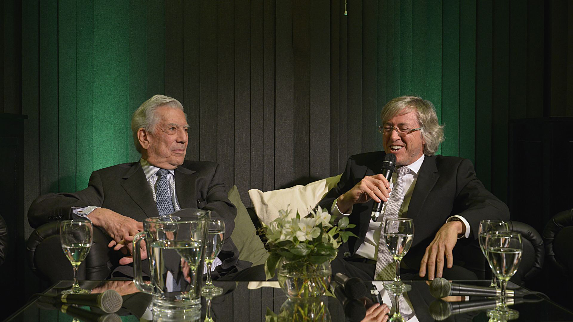 Mario Vargas Llosa y Alejando Roemmers