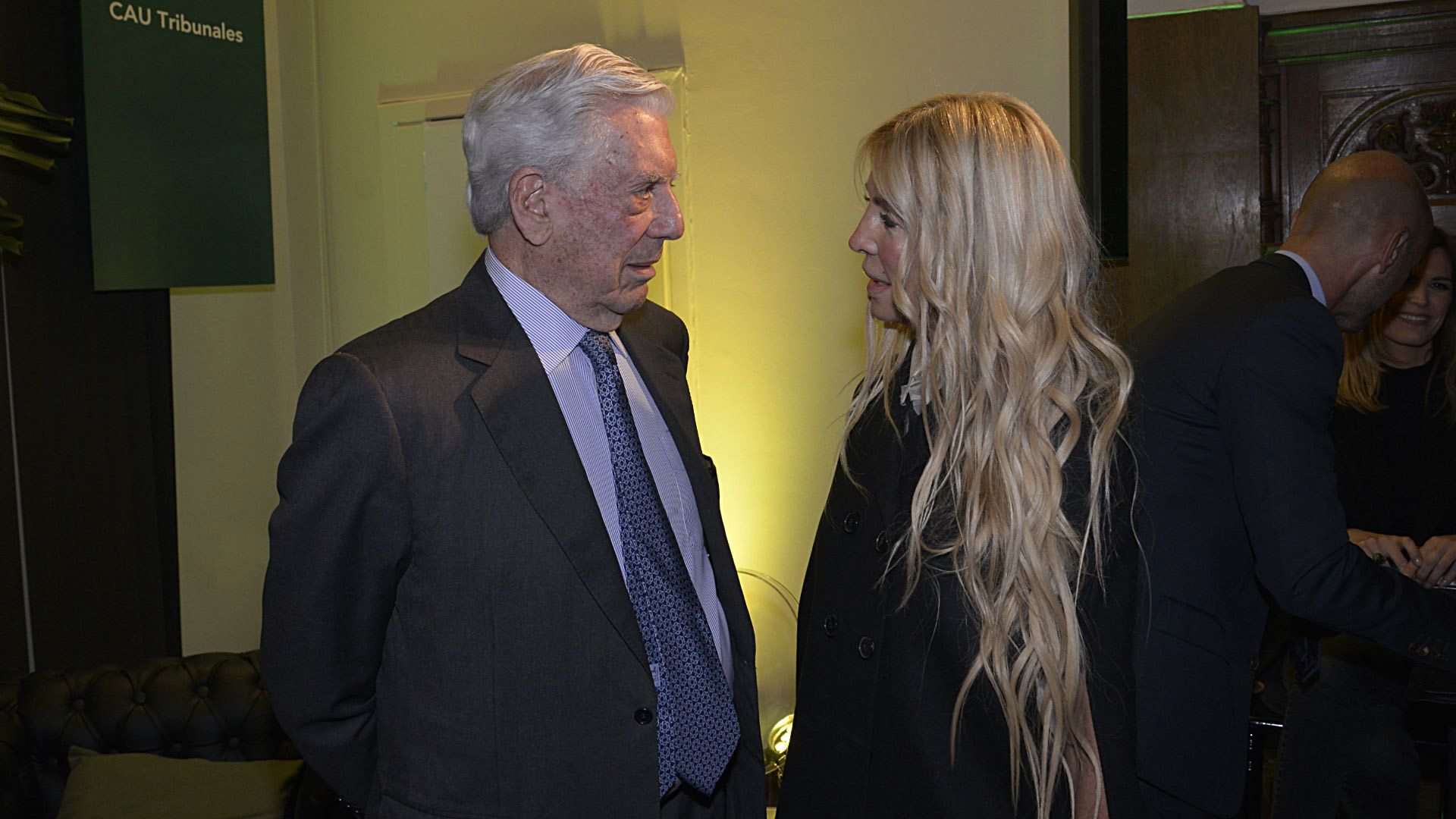 Mario Vargas Llosa y Cris Morena