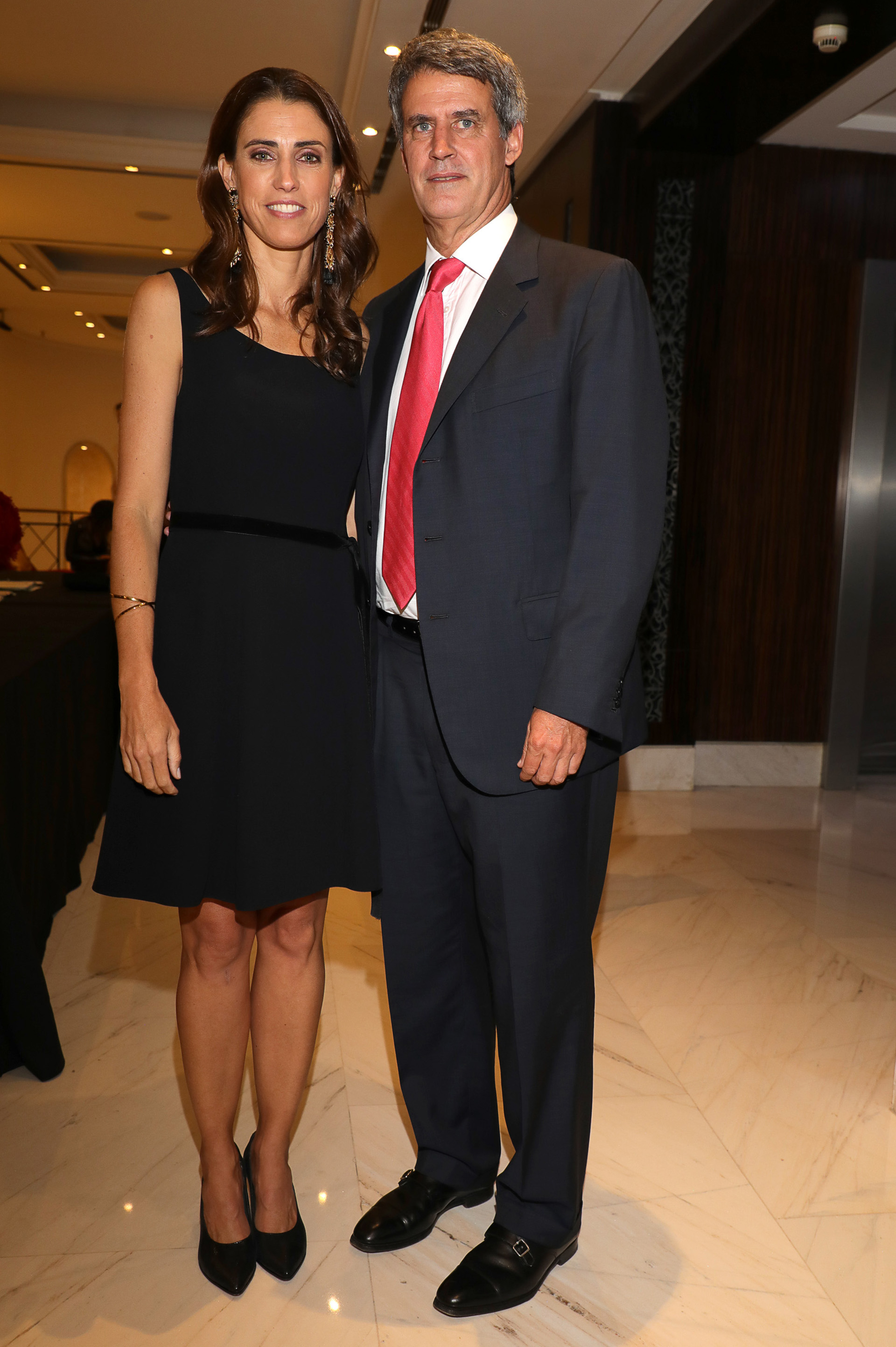El ex ministro de Economía Alfonso Prat-Gay junto a su mujer Delfina Rodríguez Beccar