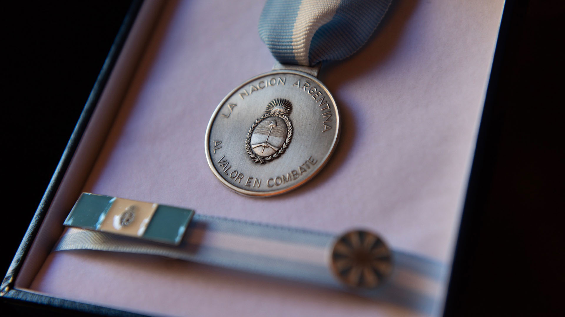 “La Nación Argentina al Valor en Combate”, la medalla que condecora el patriotismo y el heroísmo de los veteranos de guerra más relegados