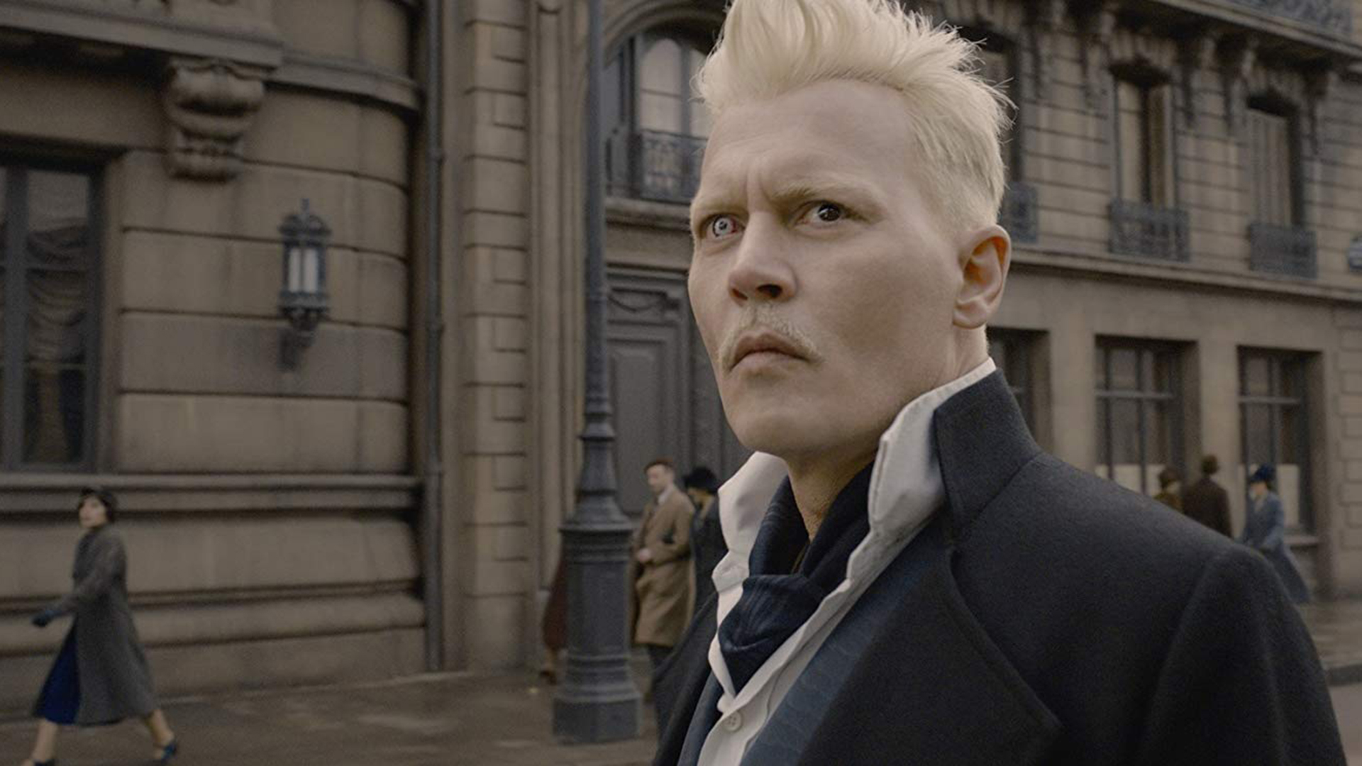 Johnny Depp interpretó al villano Gellert Grindelwald, presunto amante de Dumbledore