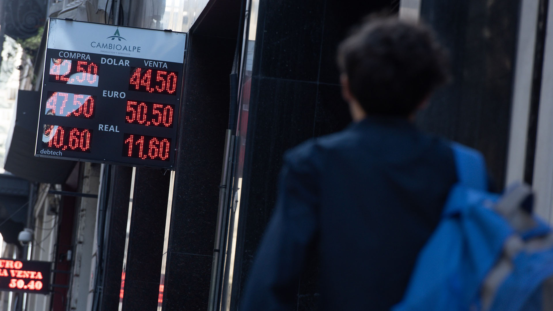 El dólar acumula un avance de 16,6% en el transcurso de 2019. (Adrián Escandar)