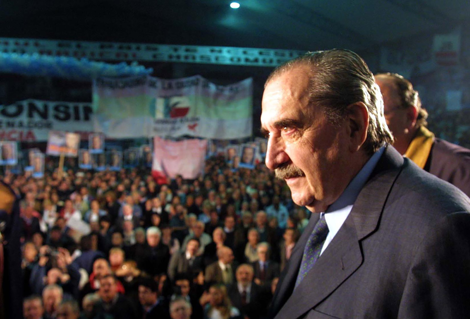 En su pueblo, Chascomús, durante el cierre de campaña como candidato a senador