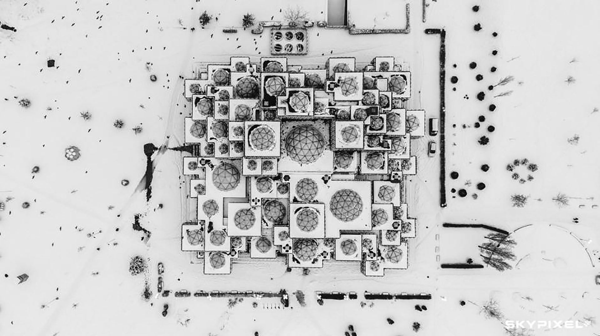 âLa Biblioteca Nacional de Kosovoâ (Agon Nimani)