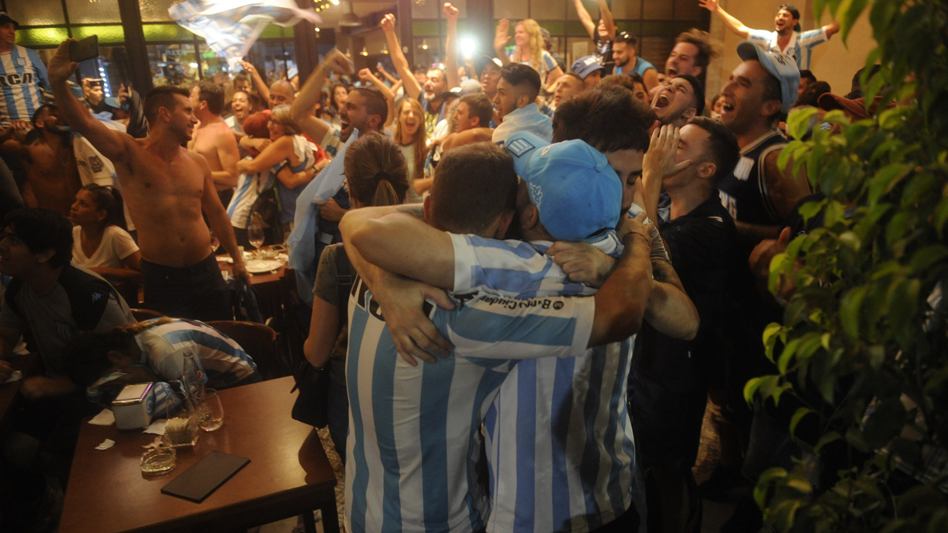 El equipo de Eduardo Coudet logró la ansiada conquista cuando aún resta una fecha para la culminación del certamen