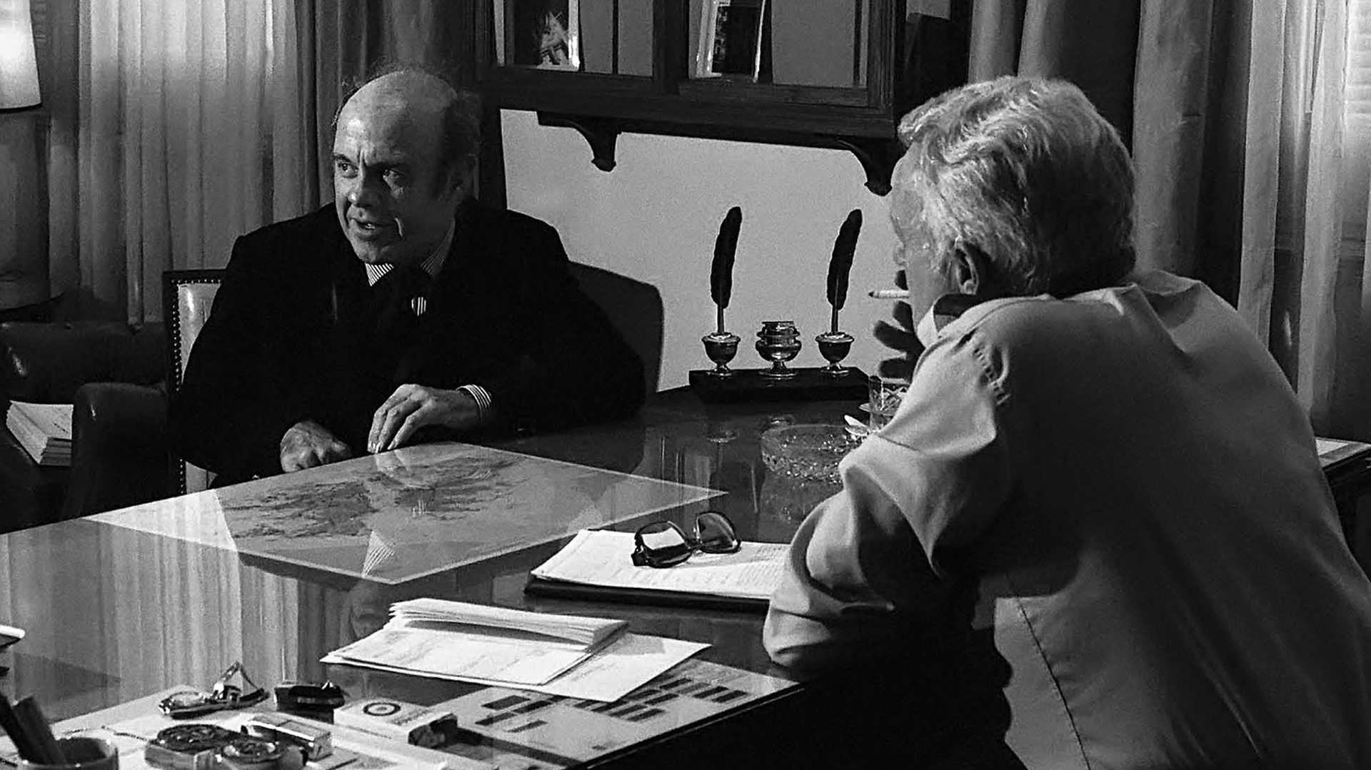 El canciller Nicanor Costa Méndez le entregó un papel con “las exigencias de la Argentina” al enviado de Reagan. El paper decía todo lo contrario a lo que se había hablado en la Casa Rosada (Foto: Víctor Bugge)