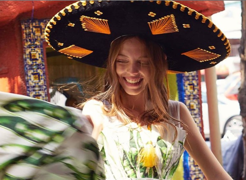 Mariana Zaragoza en una campaña para Dolce & Gabanna (Foto: Instagram Mariana_Zaragoza/Luca Maria Morelli/Alessandro Maria Morelli para Dolce&Gabanna)