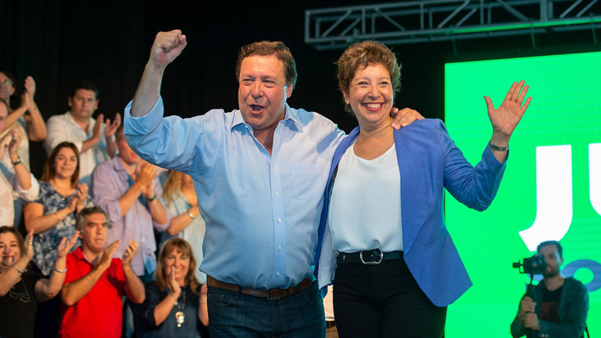 El gobernador de Río Negro respaldó la candidatura de Carreras