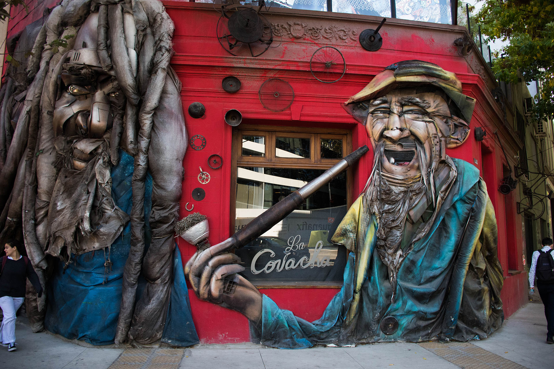 En Palermo Hollywood son varias las paredes intervenidas por artistas