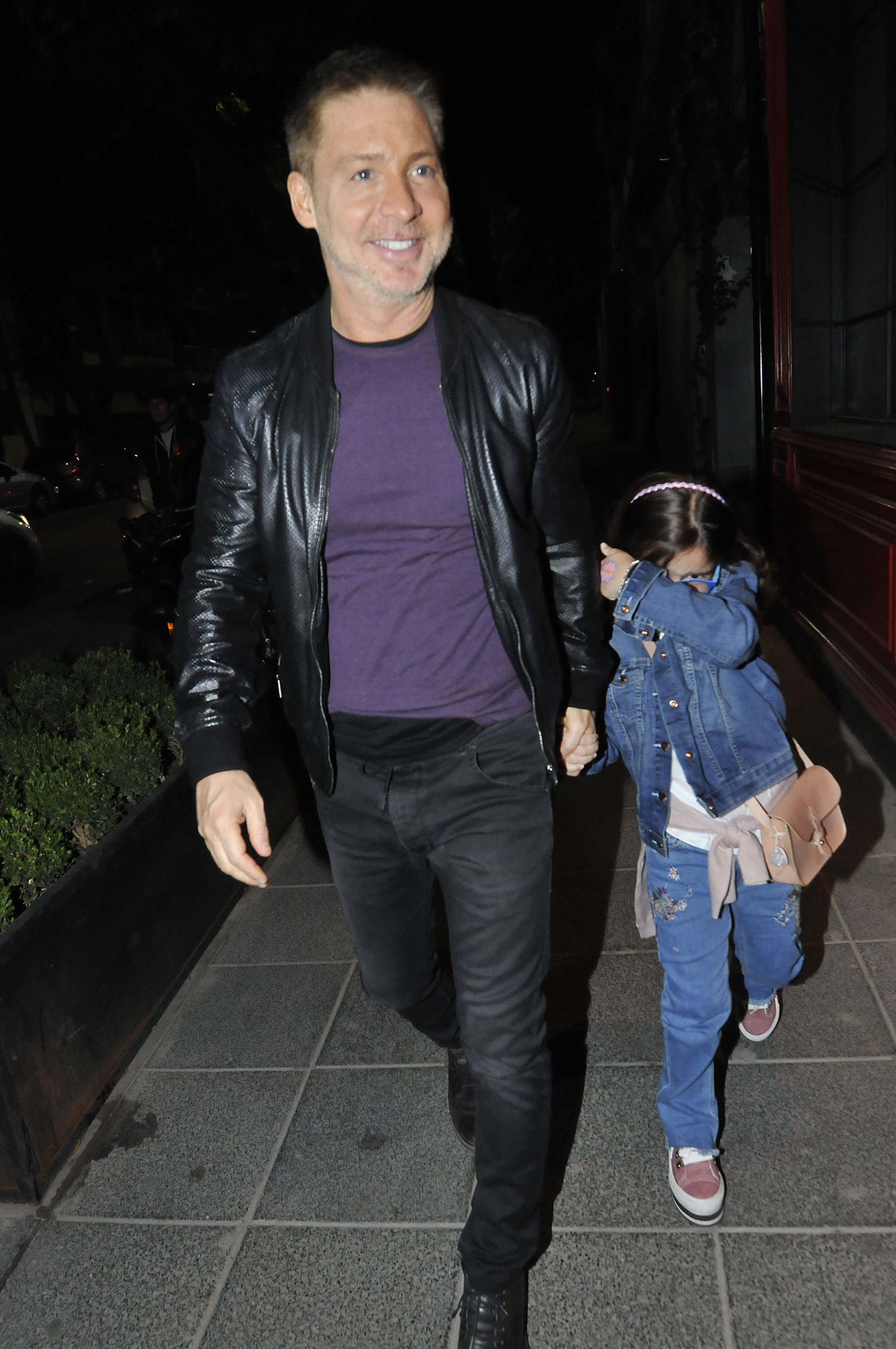 Adrián Suar llegó a la fiesta VIP con su hija Margarita