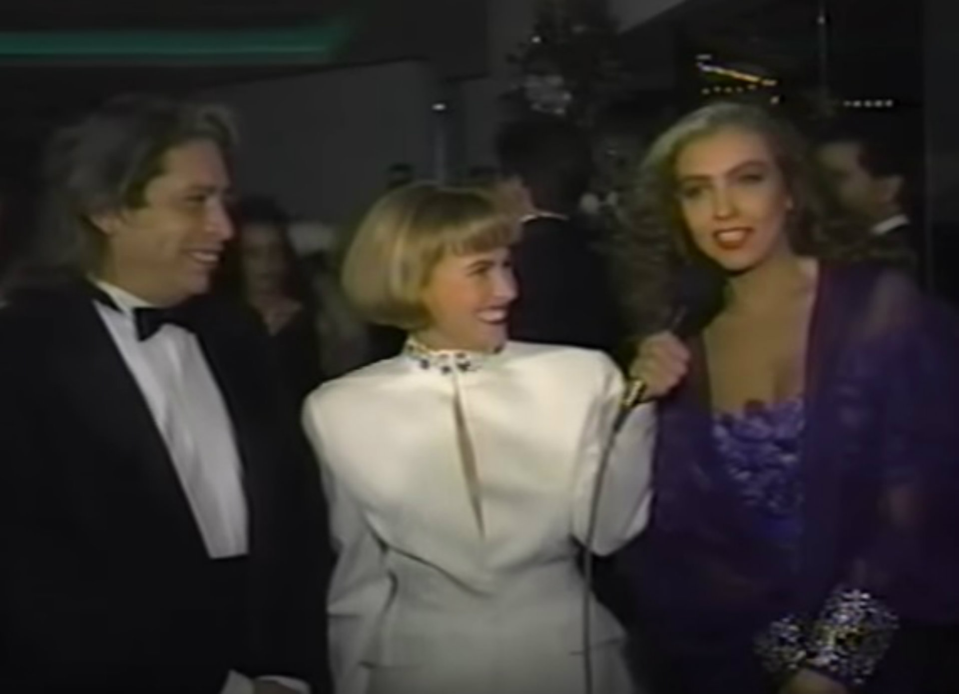 En 1991, Thalía se dejó ver así en una entrevista junto a Díaz Ordaz (Captura YouTube)