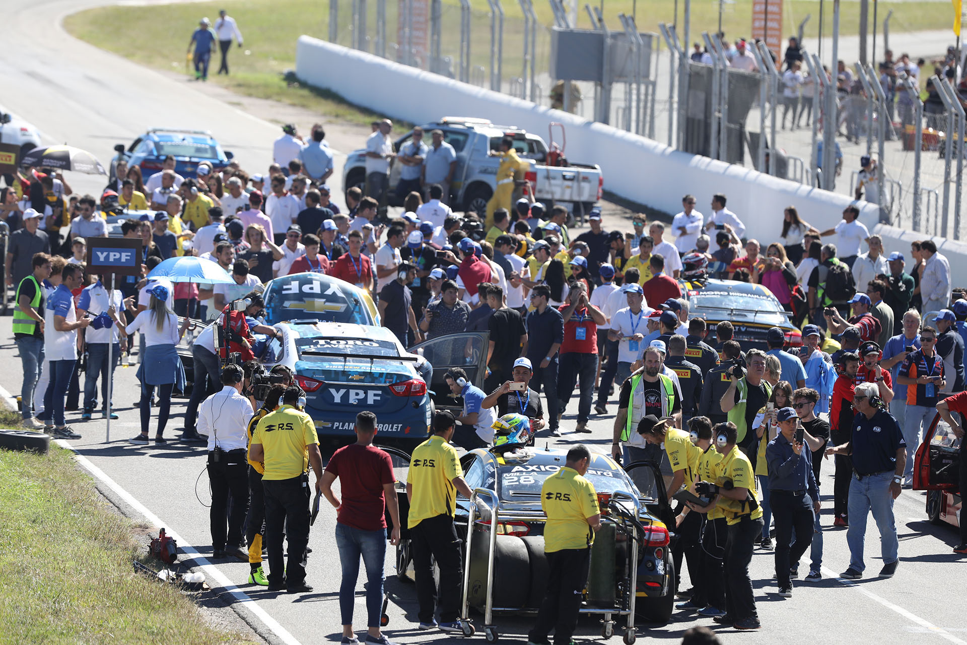 El Autódromo Oscar Cabalén pasará a los libros de la historia grande del automovilismo este domingo cuando se de inicio al primero de los 12 circuitos que integran el calendario del Super TC 2000, la competencia más tecnológica de Latinoamérica