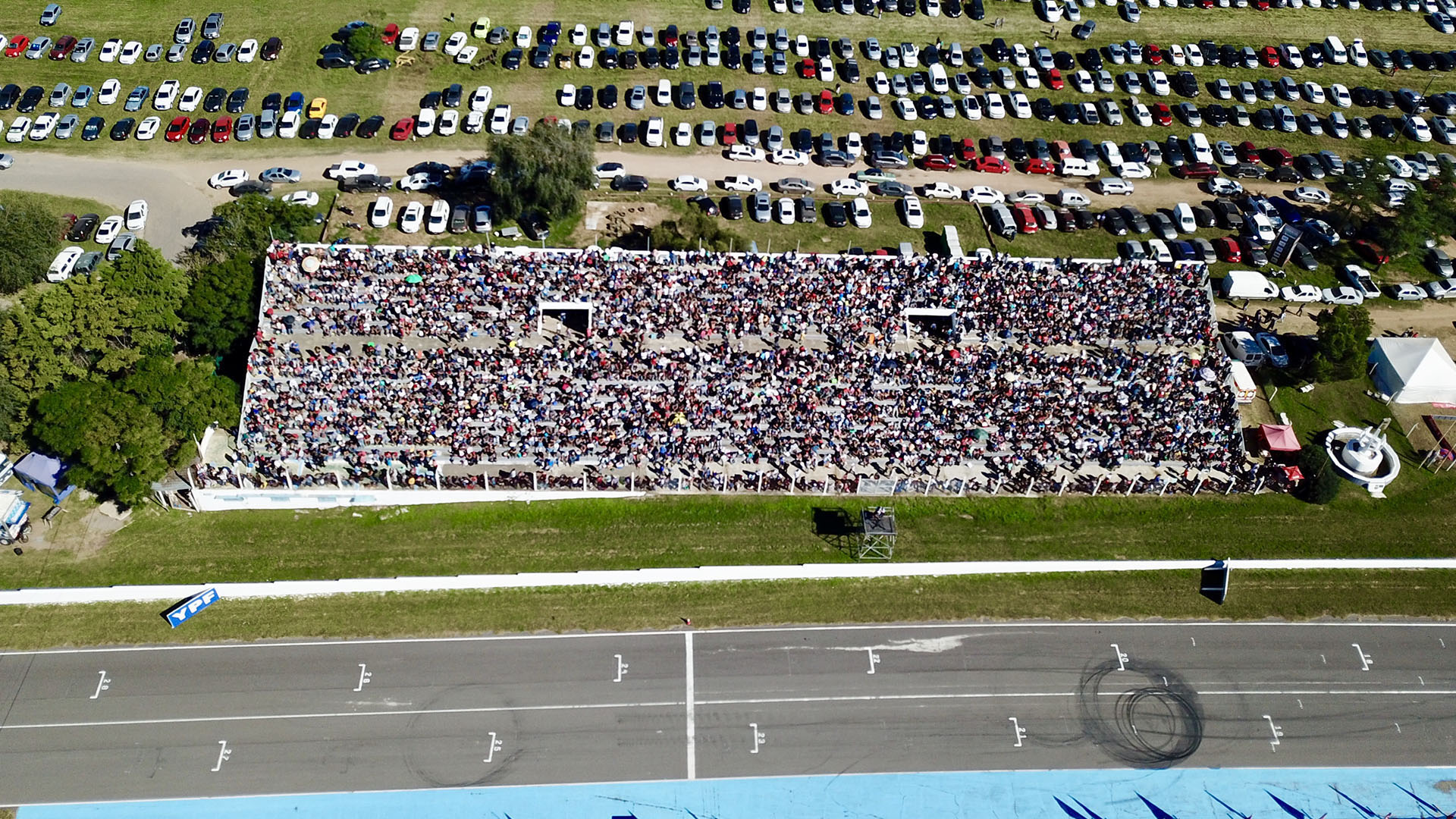 Inició una nueva temporada del Super TC 2000 en el autódromo Oscar Cabalén de la ciudad de Alta Gracia (Mario Sar)