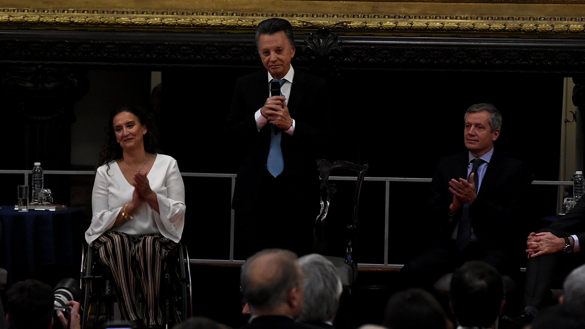 La Mención de Honor Domingo Faustino Sarmiento se otorga “a personas o entidades del quehacer cultural, deportivo, profesional y académico en reconocimiento a su obra emprendedora, destinada a mejorar la calidad de vida de sus semejantes”