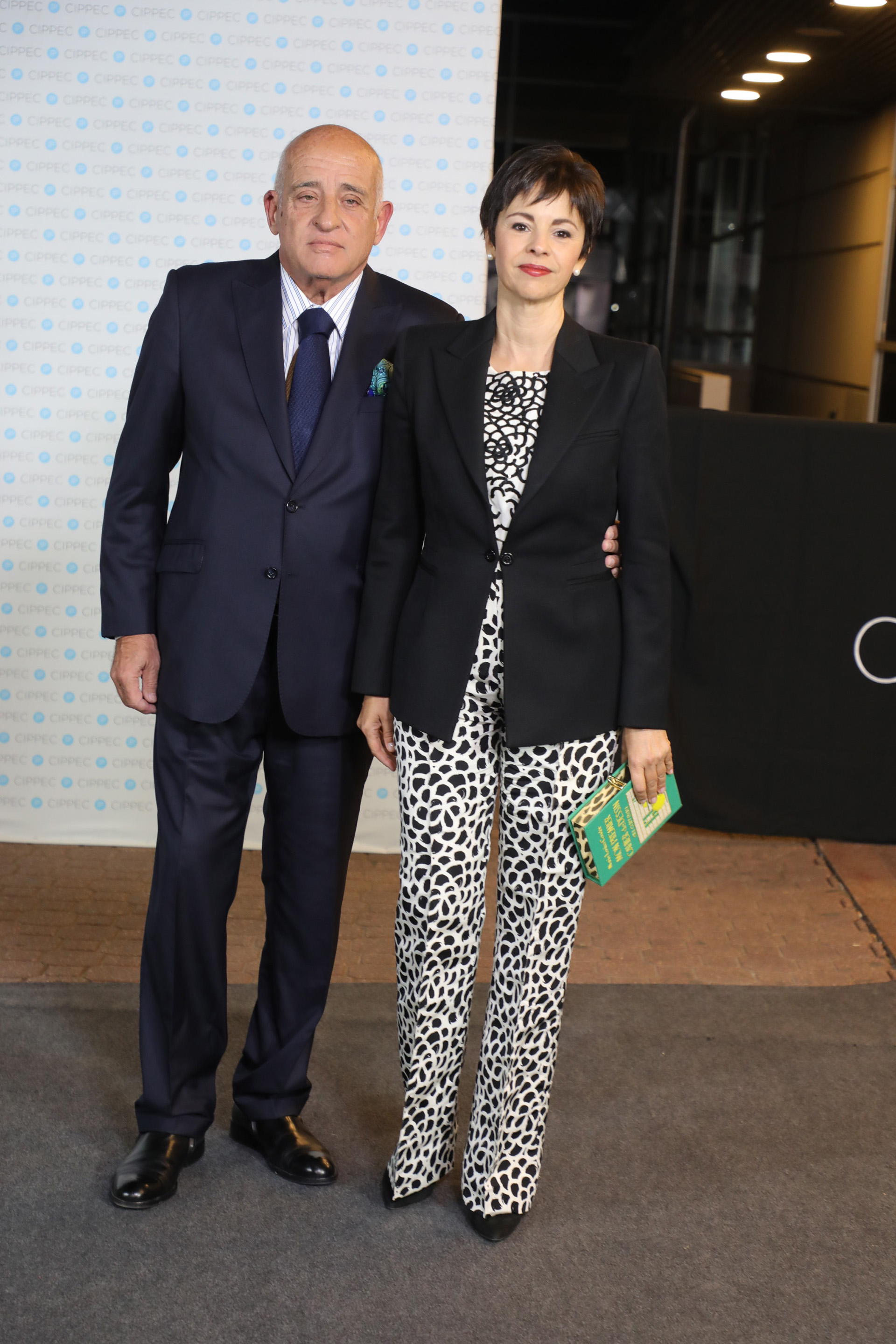 El rector de la Universidad de Tres de Febrero Aníbal Jozami y Marlise Ilhesca
