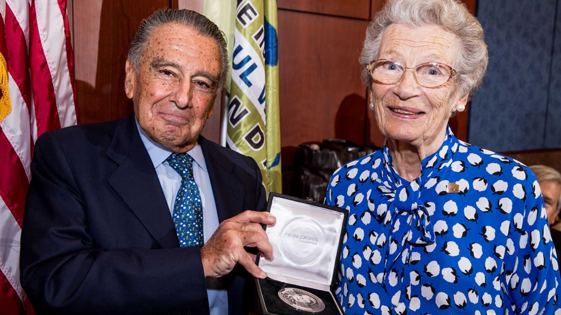 Nina Lagergren y Eduardo Eurnekian