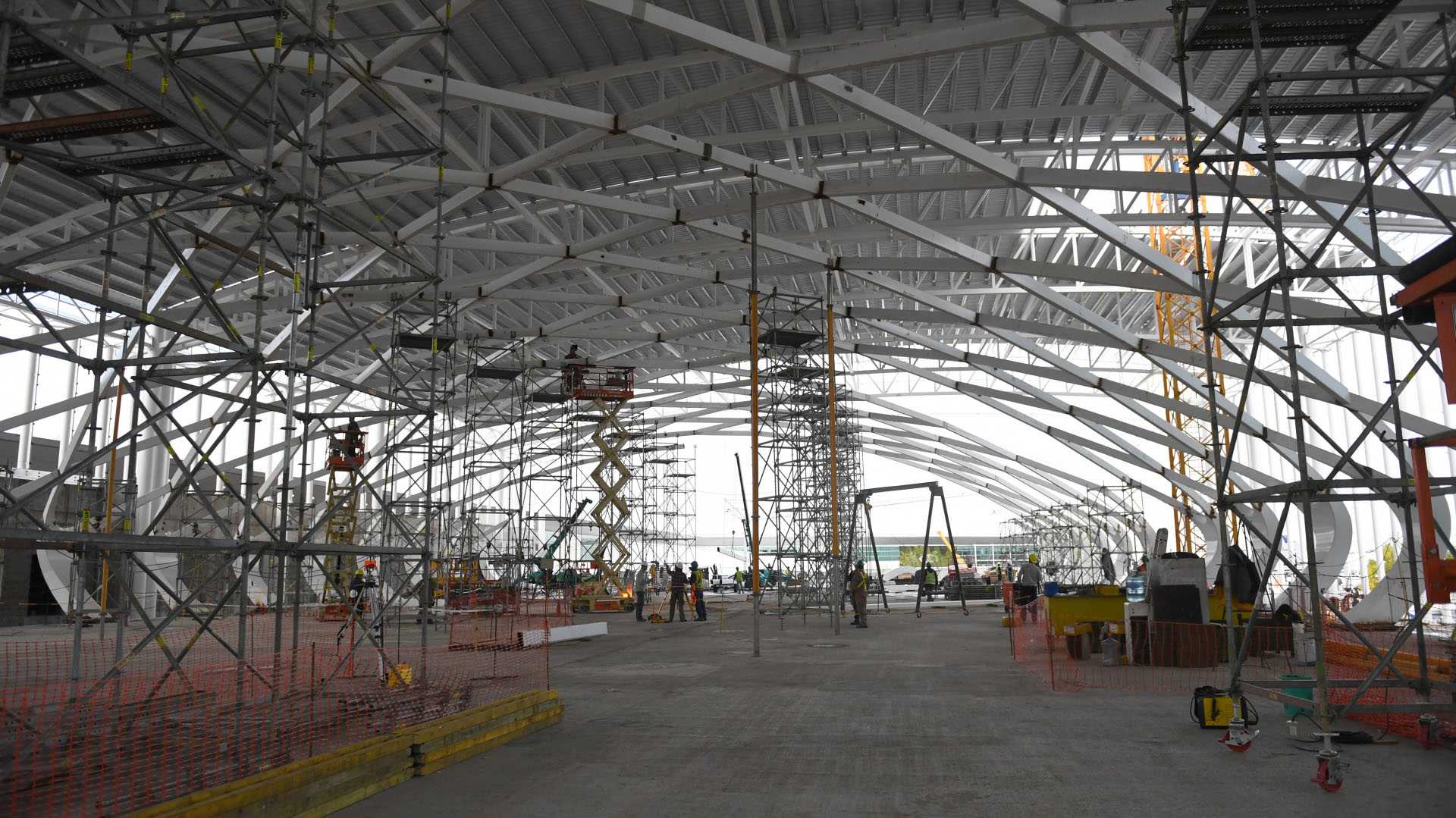 El Aeropuerto Internacional Ministro Pistarini cumple este año 70 años de historia. Fue inaugurado en 1949 y durante tres años fue la base aérea más grande del mundo. En septiembre de 2019 se inaugurará una de las obras de modernización más esperadas (Fotos Maximiliano Luna)