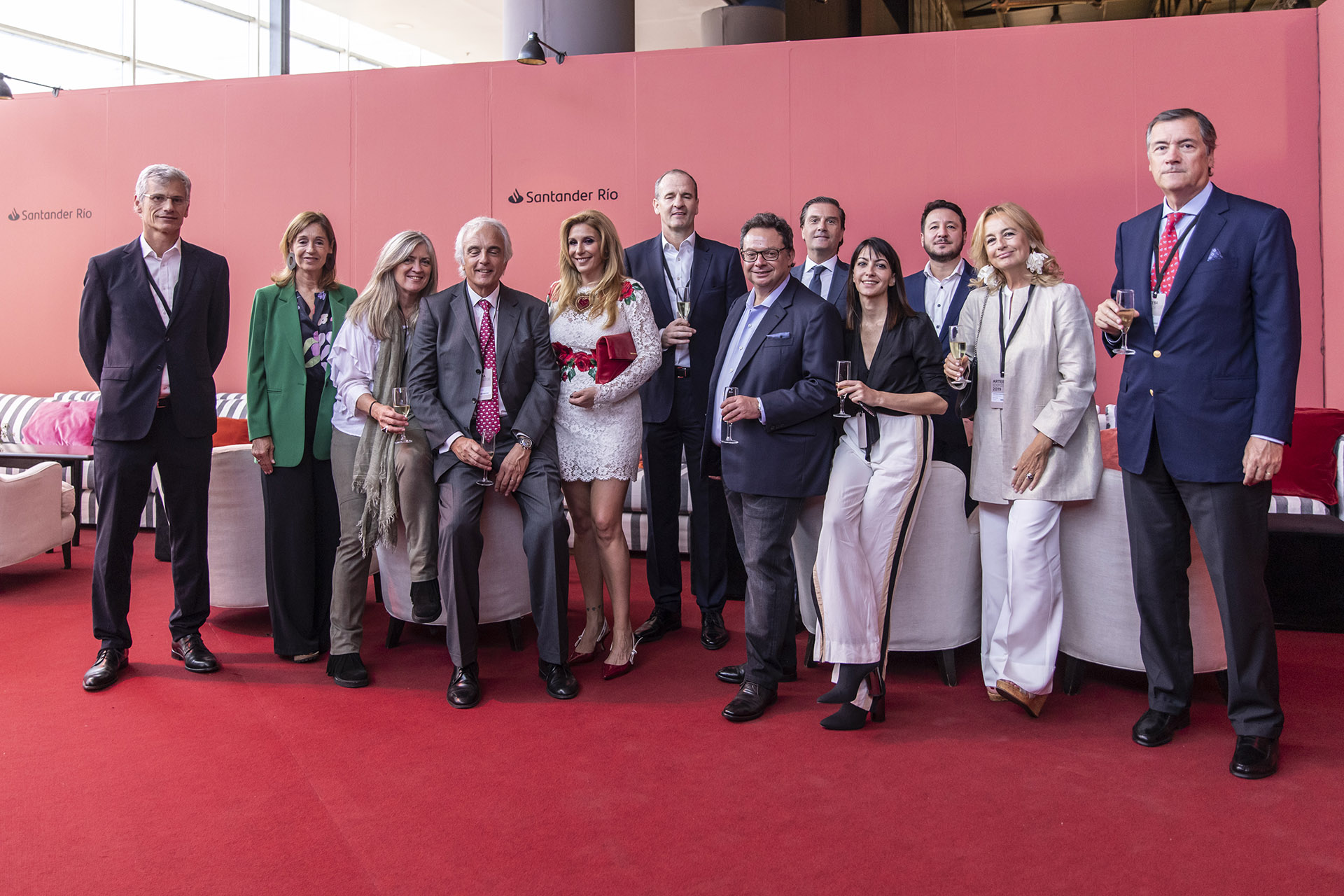 Parte del equipo de ArteBA y Directivos de Santander Río.