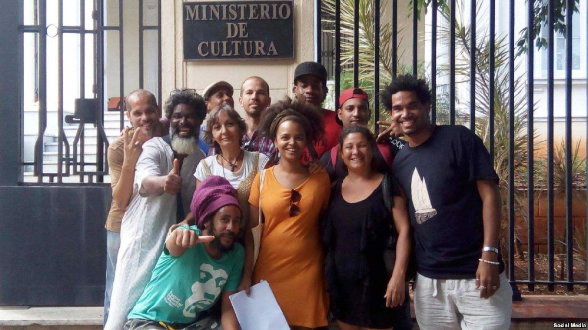 Los artistas independientes cubanos se han manifestado contra el Decreto trescientos cuarenta y nueve. (Luis Manuel Otero)