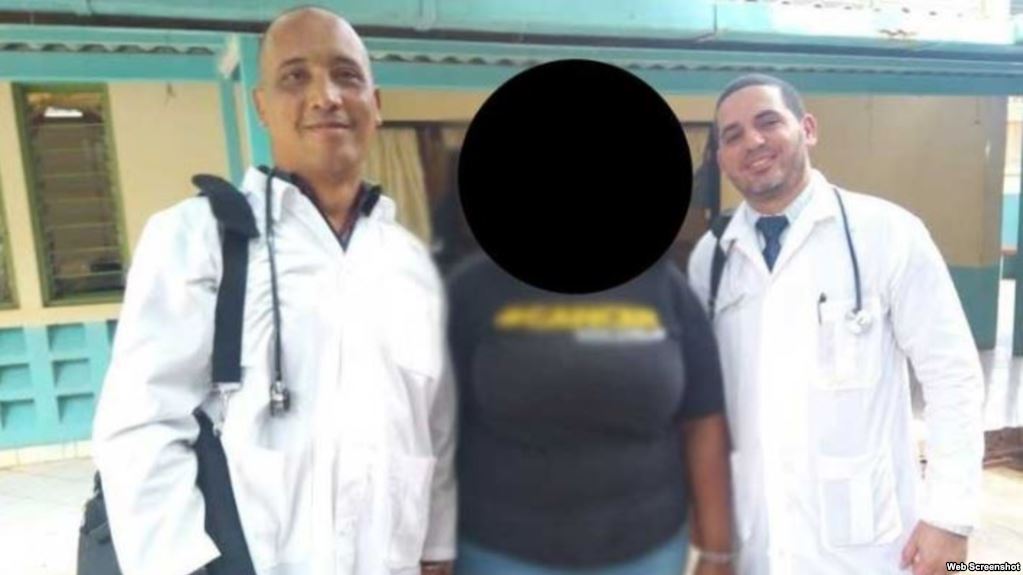 Doctores Landy Rodríguez (der.) y Herrera Correa. Foto www.standardmedia.co.ke via MartíNoticias