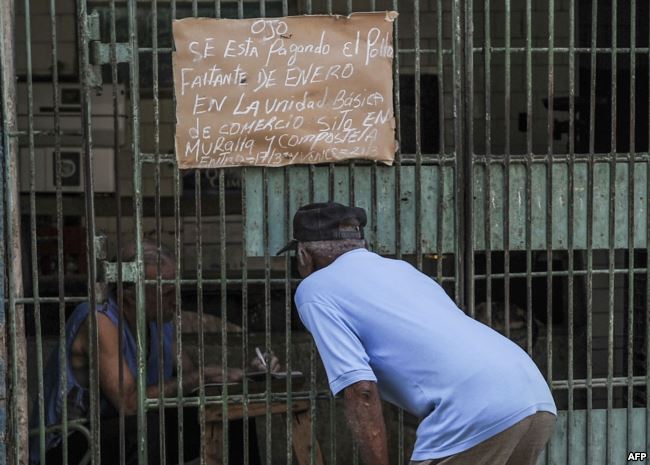 El desabastecimiento de alimentos golpea a la población cubana.