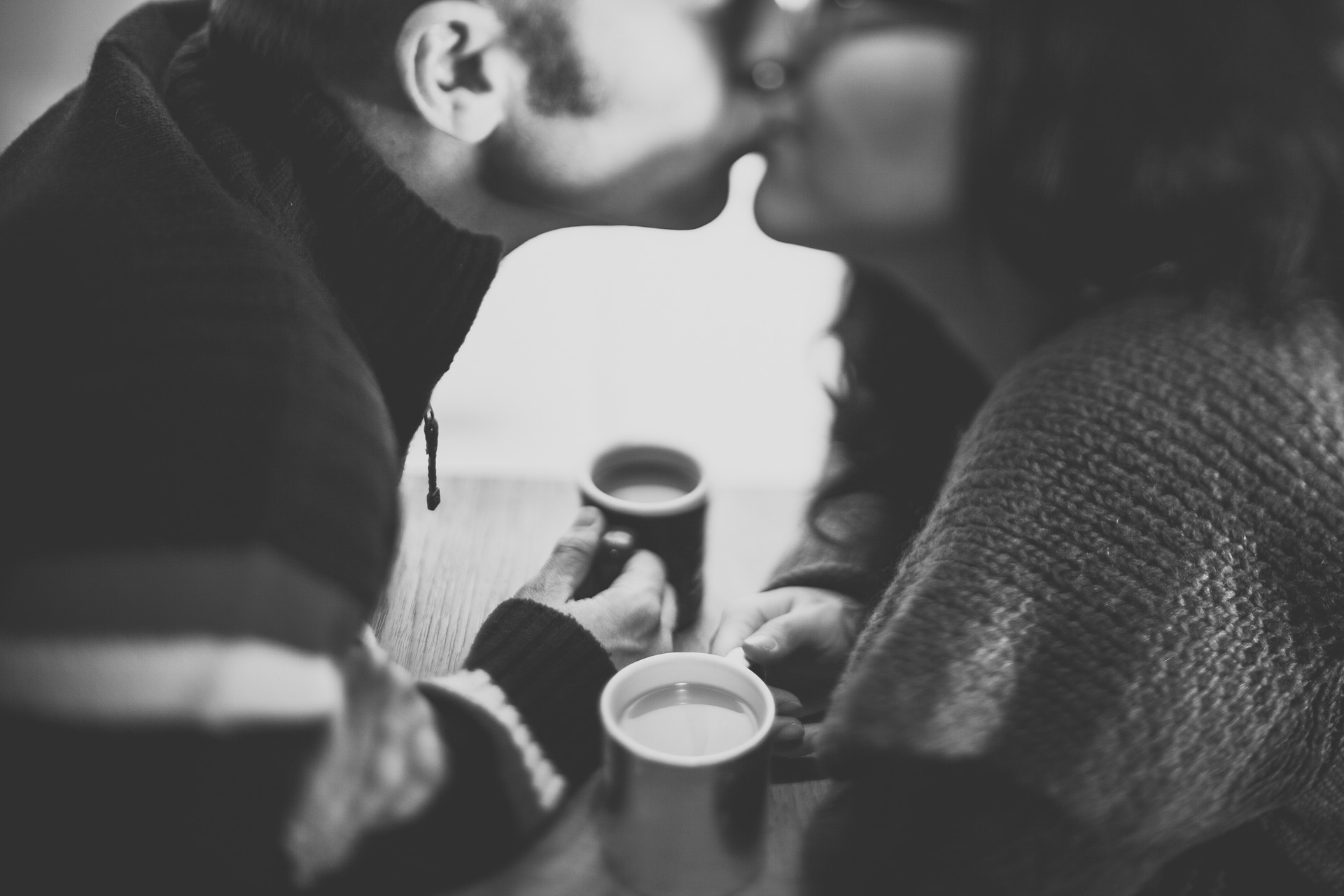 La neurocientífica Wendy Hill aseguró que los besos ayudan a hacer la conexión con una pareja (Foto: Pixabay)