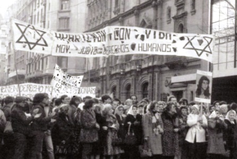 Las comunicaciones de la embajada estadounidense en Buenos Aires revelan preocupación por el antisemitismo en los años de la última dictadura.