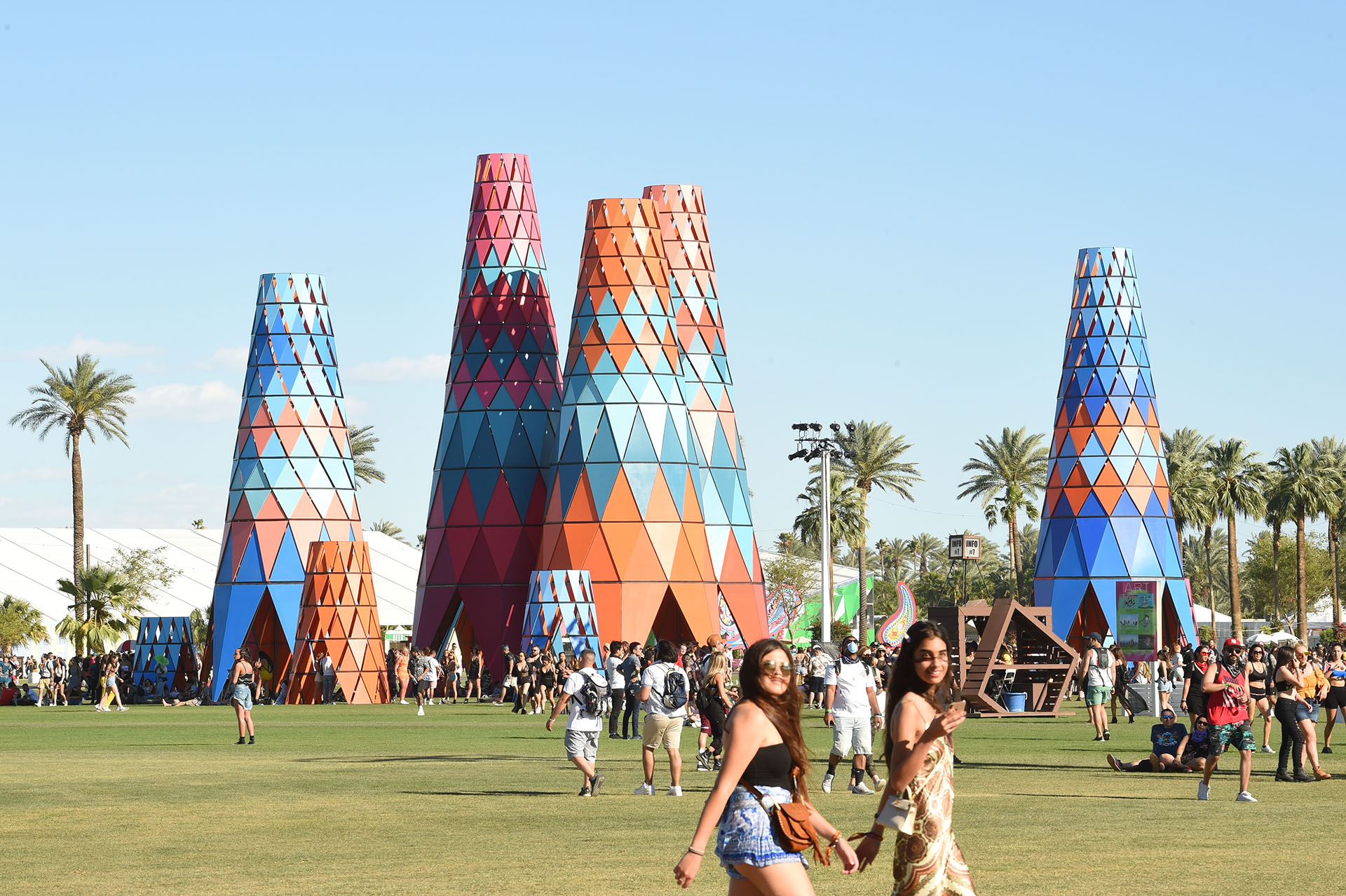 En Indio, California se monta el festival Coachella, el considerado más hippie chic del mundo, donde las tendencias se reúnen en un solo lugar