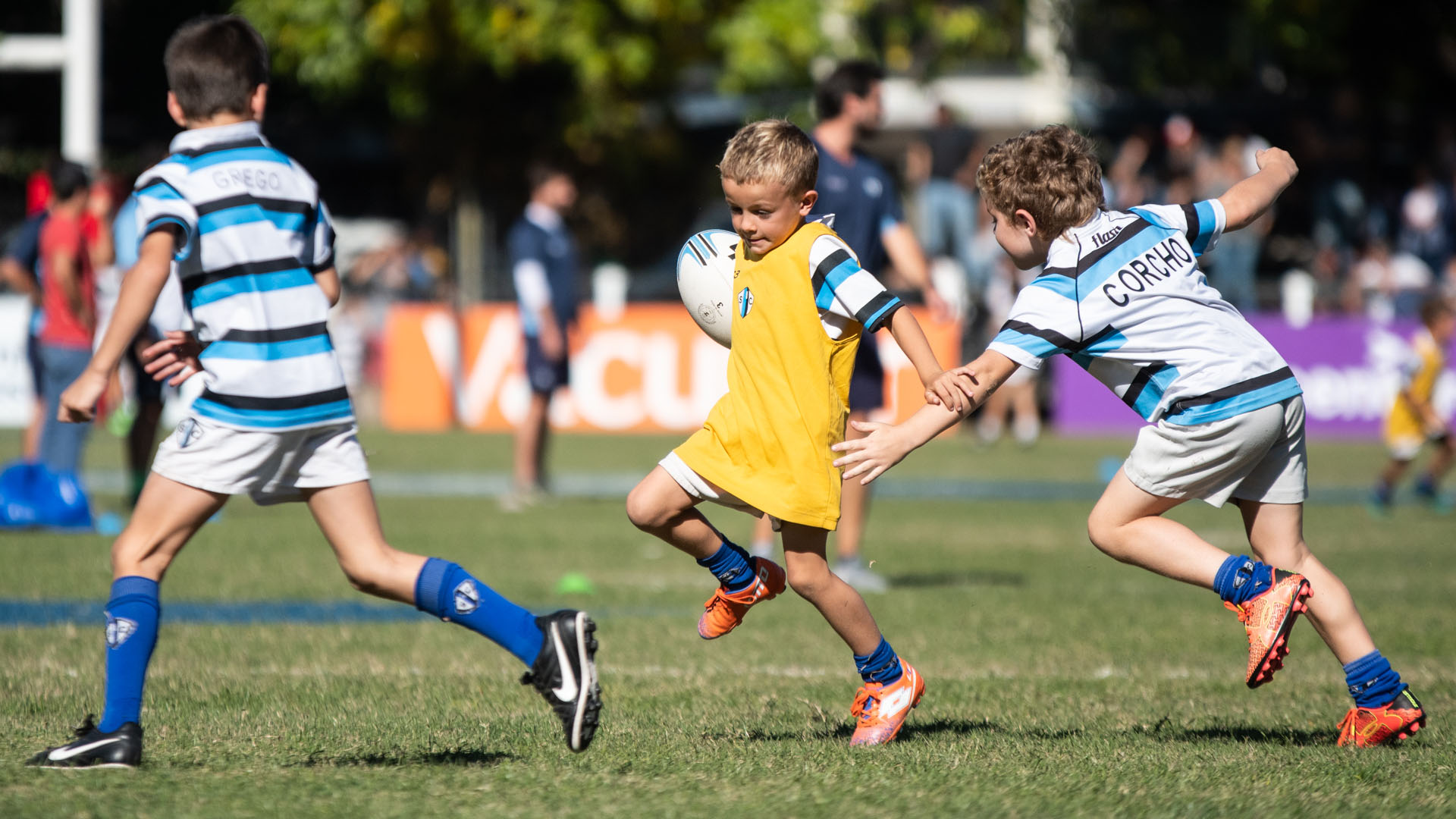 La fiesta del rugby también tuvo lugar para los jugadores que recién empiezan. (Manuel Cortina)