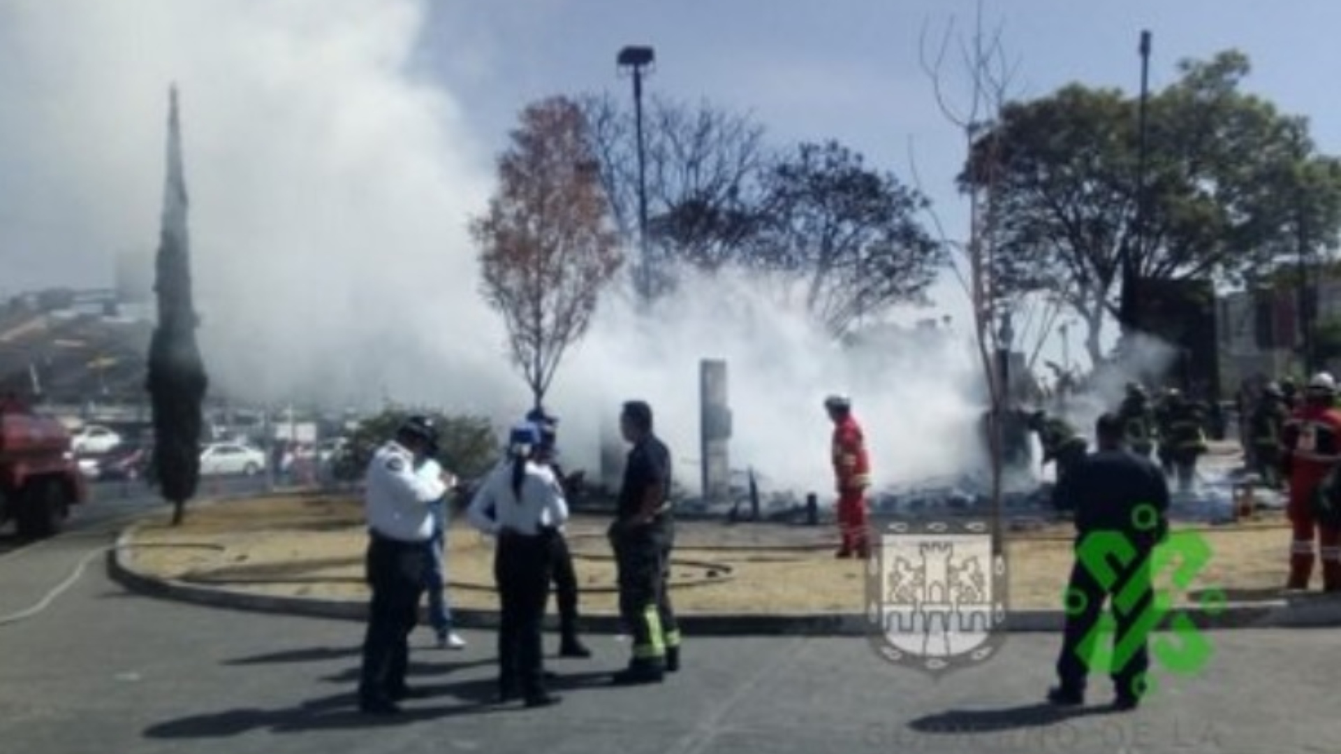 Las autoridades informaron que las llamas alcanzaron los cinco metros de altura (Foto: Captura Twitter – @OVIALCDMX)