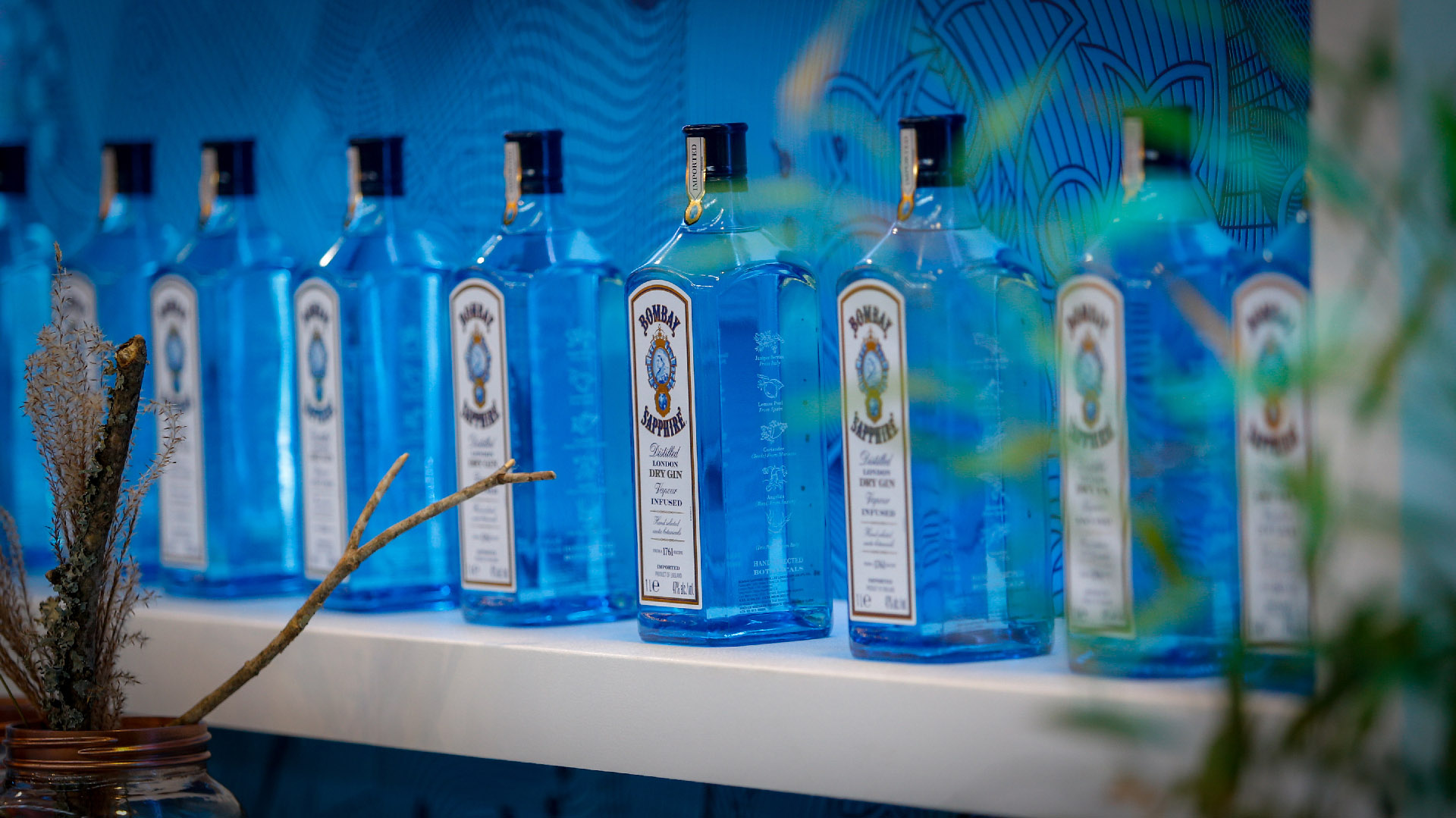 Bombay Sapphire presenta CANVAS, un exclusivo pop-up bar de la marca que invita a vivir una experiencia de aromas y sabores.