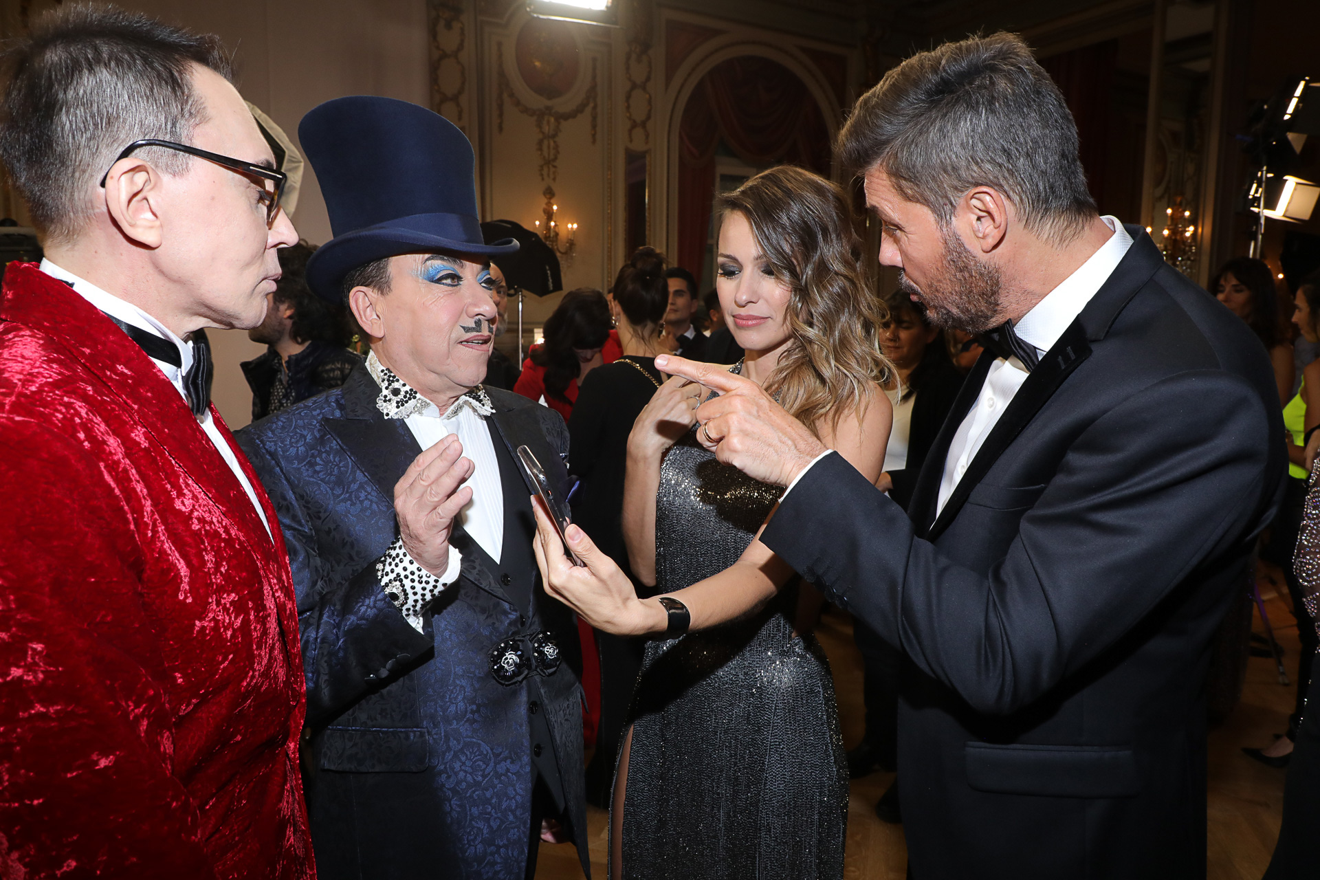 Marcelo TInelli, hablando con Polino, Pachano y Pampita