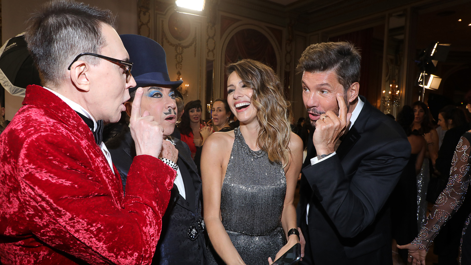 Aquí hubo sonrisas: Marcelo Polino, Aníbal Pachano, Pampita y Tinelli (Foto: Christian Bochichio / Teleshow)