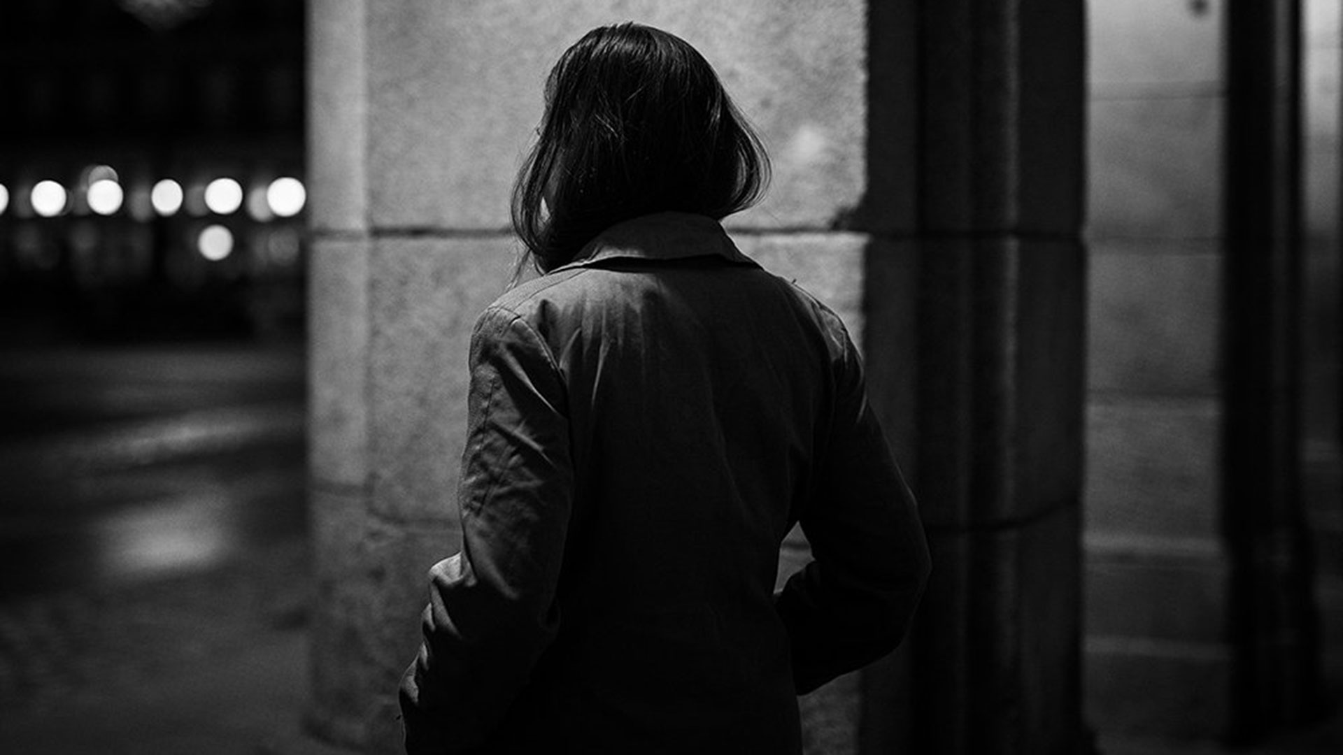 Misteriosa. Así imagina a Carmen Mola la directora literaria de Alfaguara en Madrid, María Fasce.