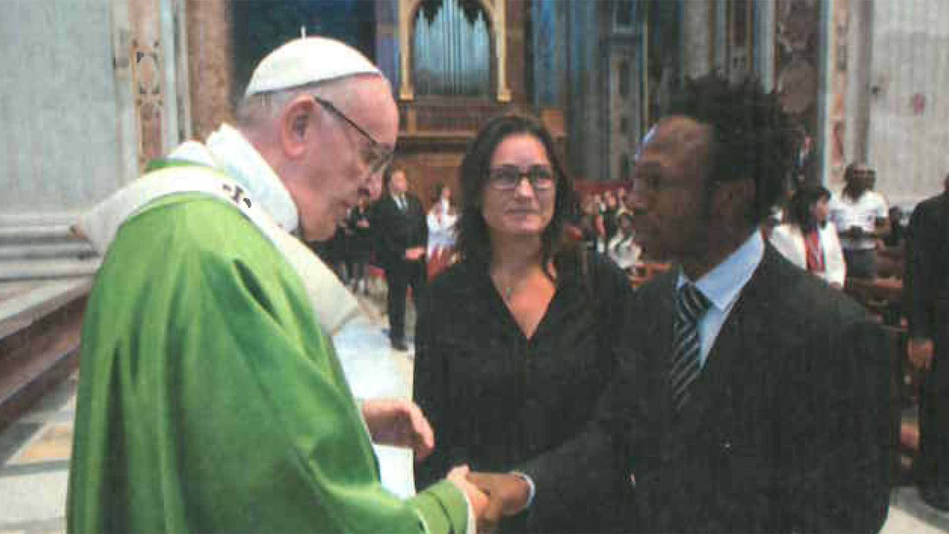 Con el Papa Francisco, durante la misa que celebró por los refugiados y los emigrantes el 6 de julio de 2018.
